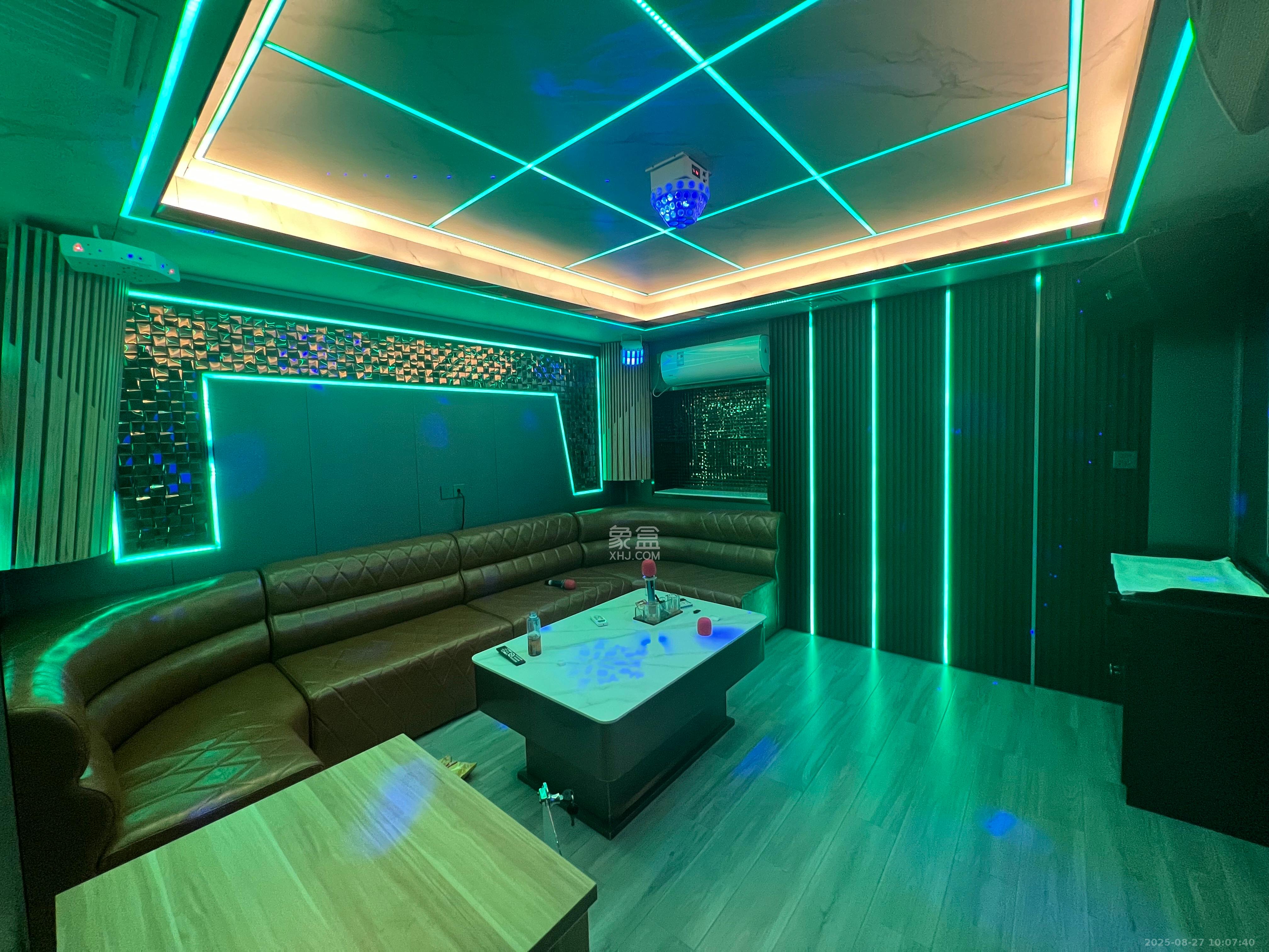 金色比华利 5室2厅2卫 9000.0元/月 金色比华利 5室2厅2卫 9000.0元/月室内图