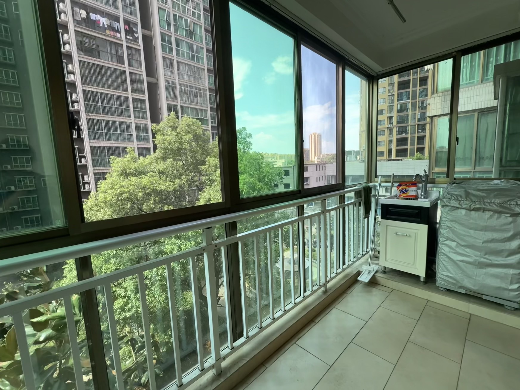 景秀东岸  2室2厅1卫   1600.00元/月室内图