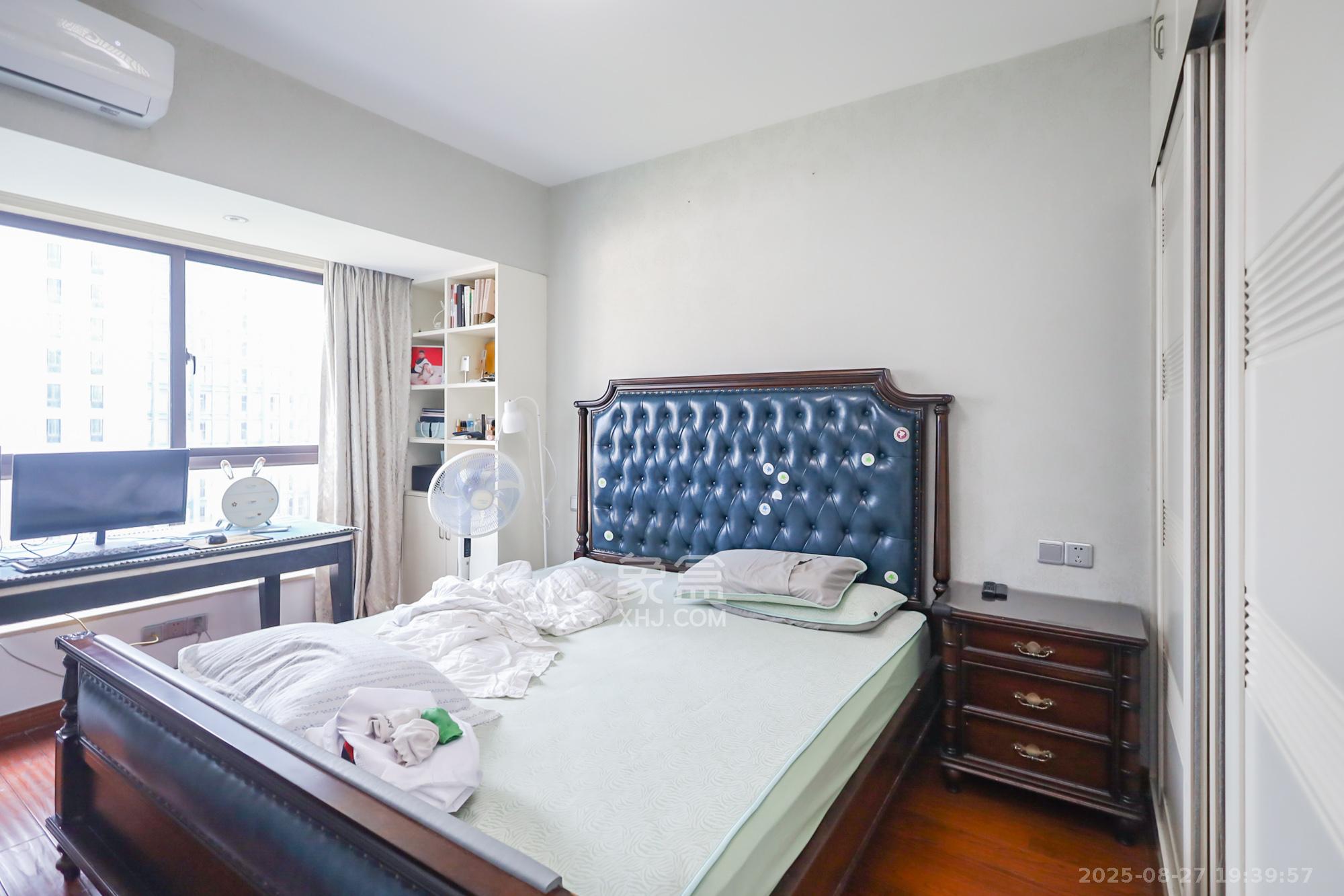 绿地中央广场  3室2厅1卫    145.0万卧室