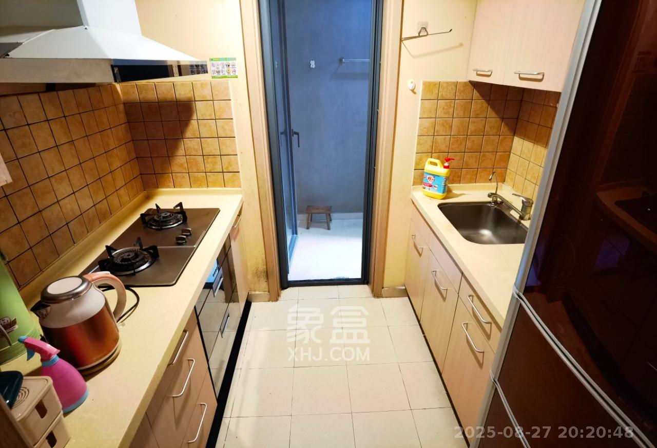 盛世美居荷园  3室2厅2卫    3400.0元/月室内图