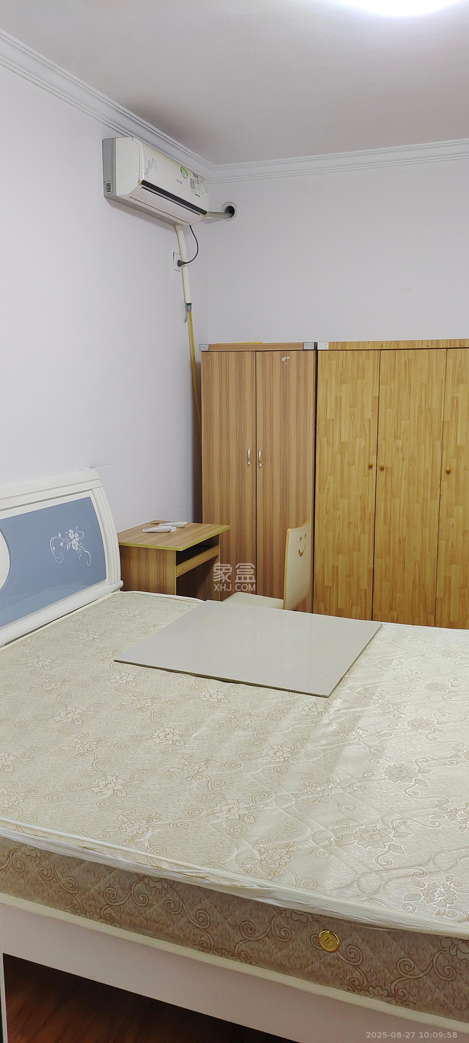 金地三千府(金地湖山樾、金地自在城)  3室1厅1卫    1500.0元/月 金地三千府(金地湖山樾、金地自在城)  3室1厅1卫    1500.0元/月室内图