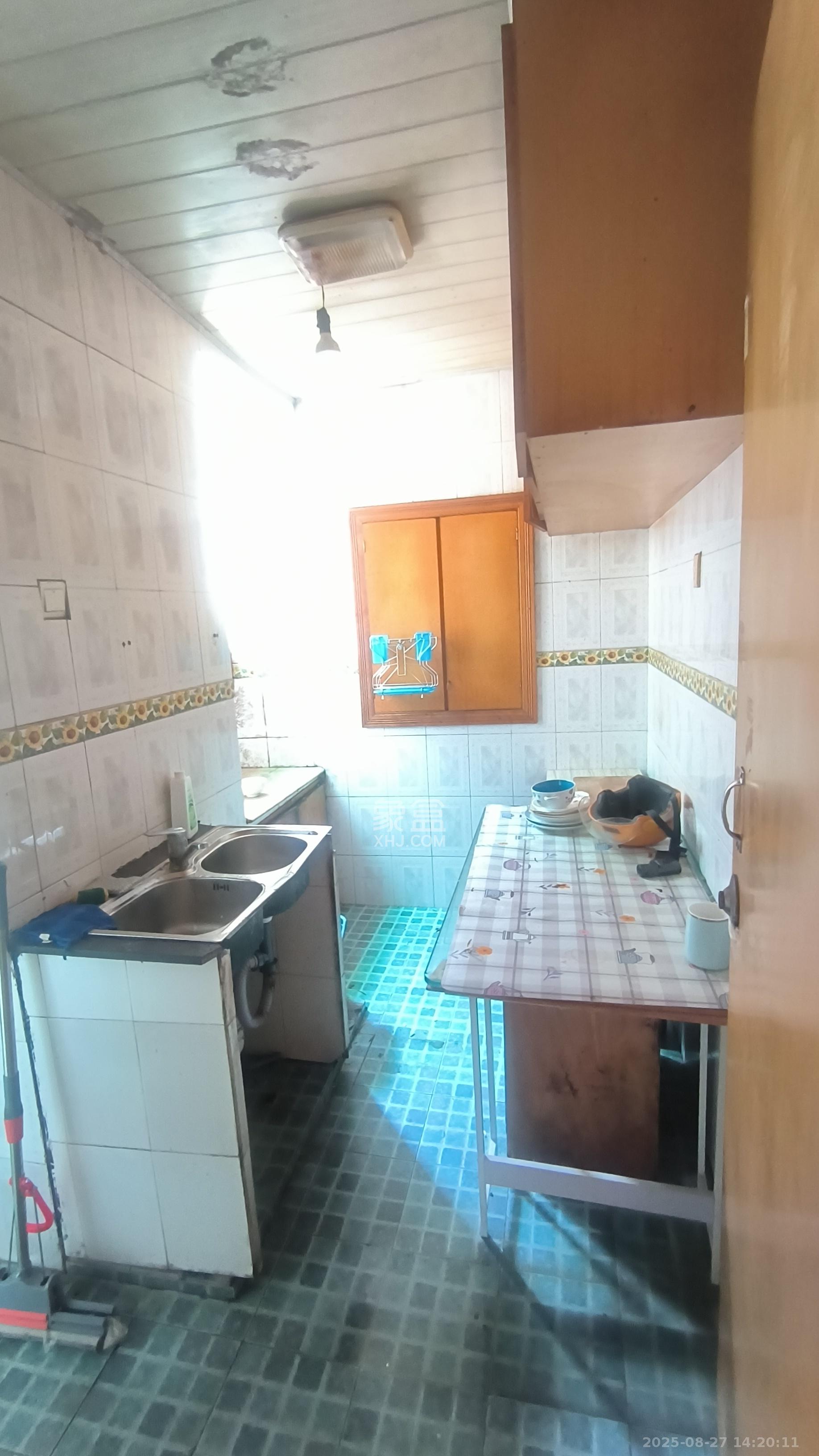 红旗综合安置楼 2室1厅1卫 900.0元/月 红旗综合安置楼 2室1厅1卫 900.0元/月室内图