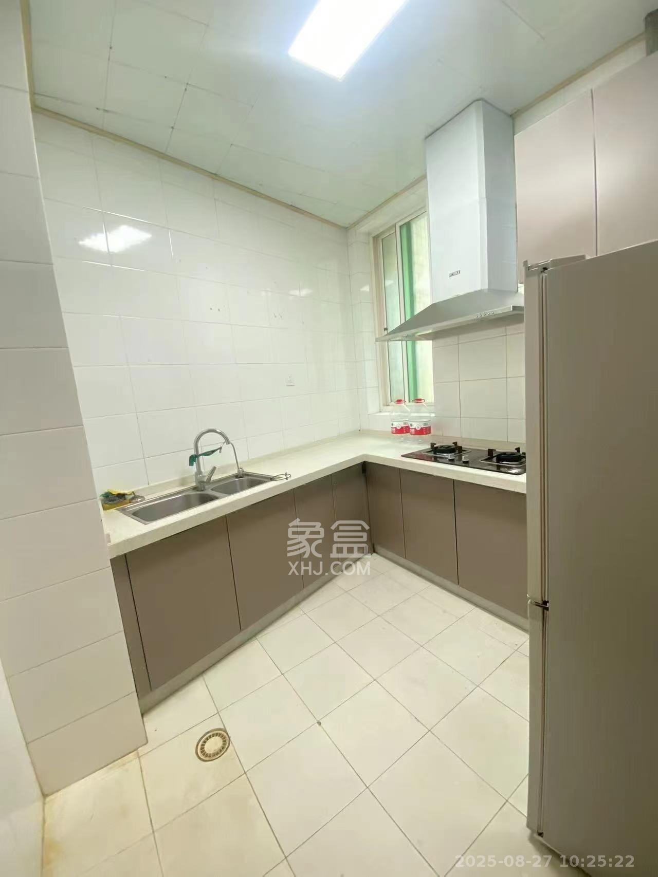 维一星城  2室1厅1卫    3500.0元/月 维一星城  2室1厅1卫    3500.0元/月室内图