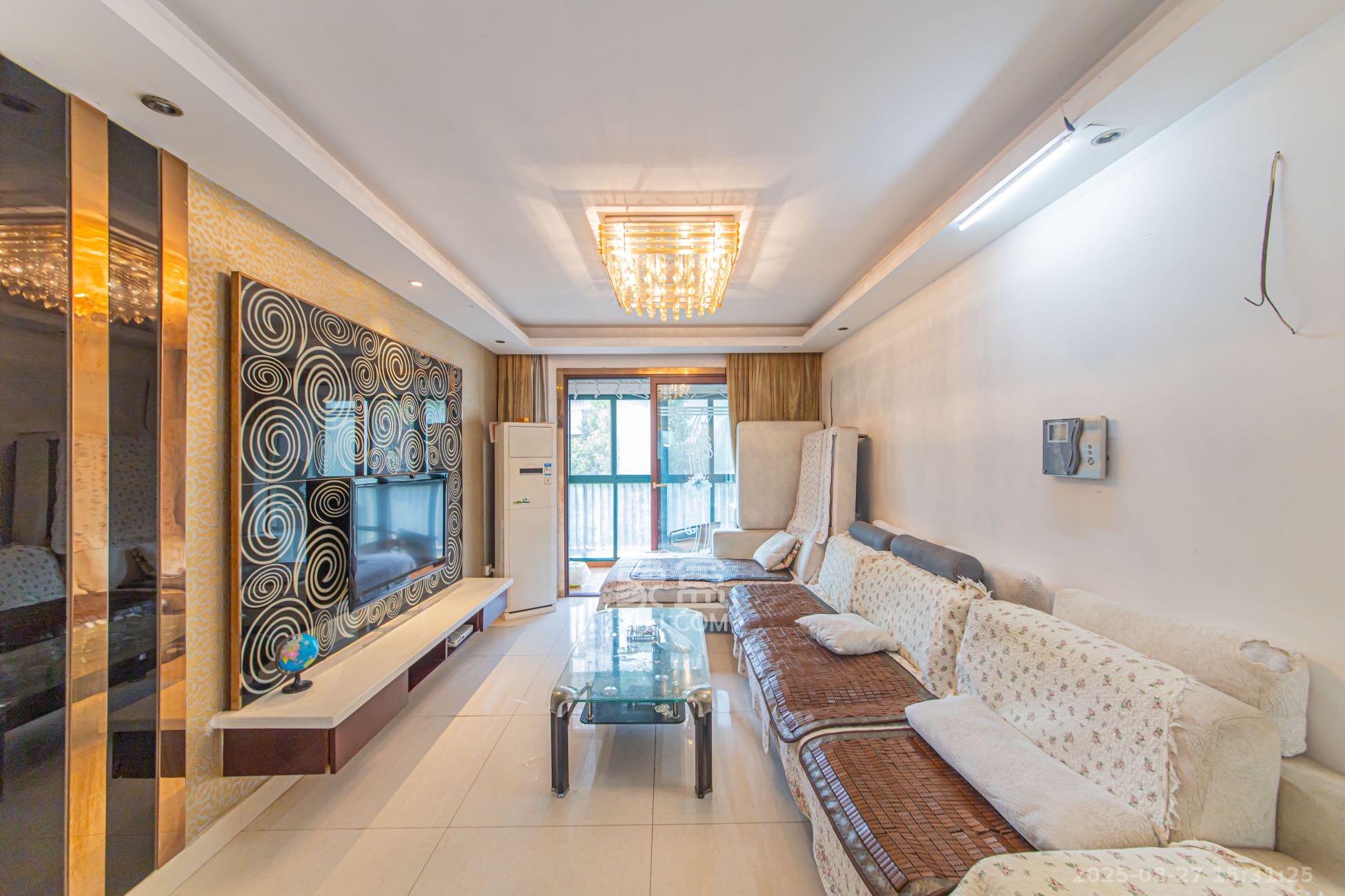 华天苑 3室2厅1卫 2400.0元/月 华天苑 3室2厅1卫 2400.0元/月室内图