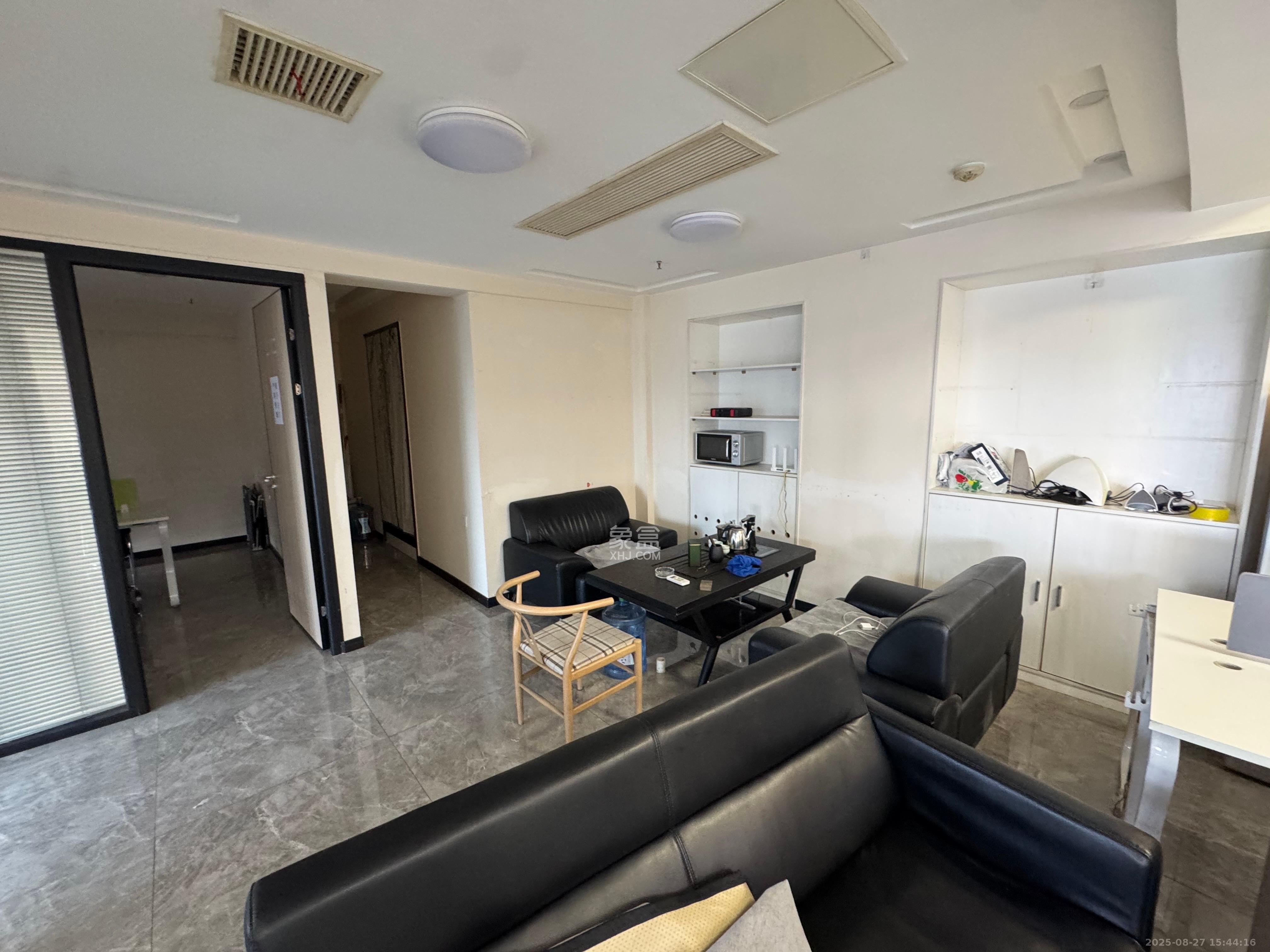 复地星光天地 1室0厅0卫 6000.0元/月 复地星光天地 1室0厅0卫 6000.0元/月室内图