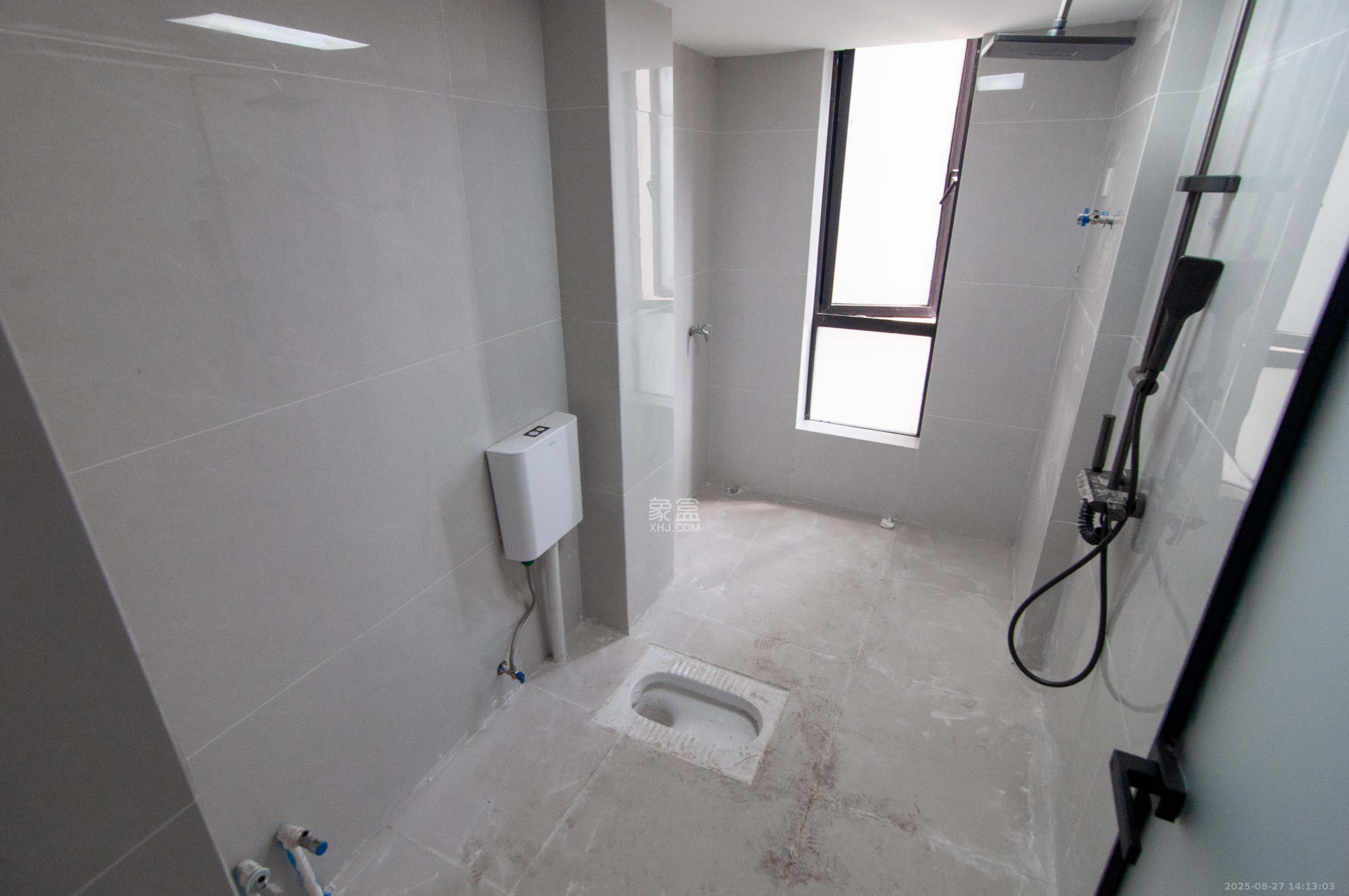 达美D6区  3室2厅1卫    89.8万卫生间