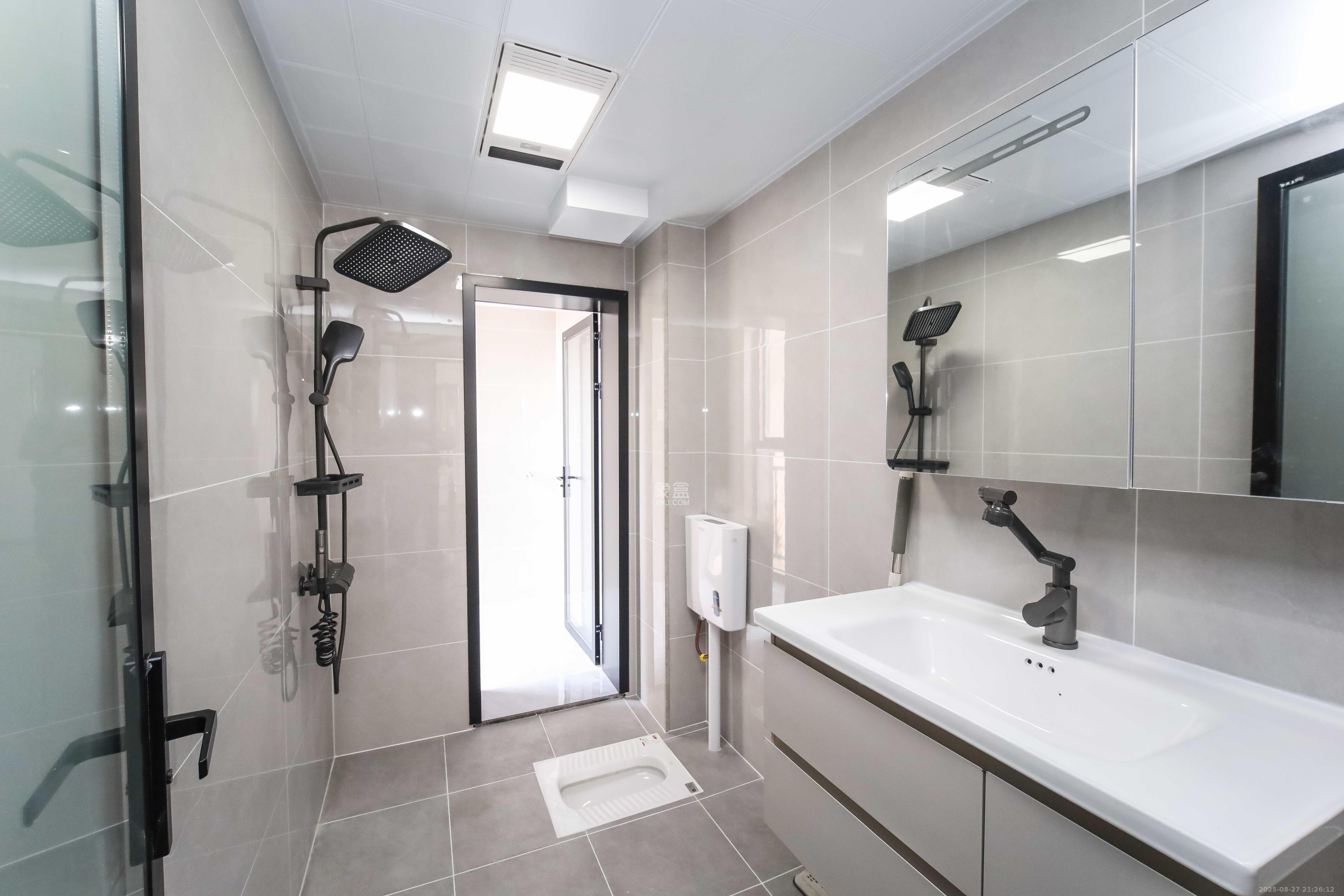 先锋东外滩  3室2厅2卫    99.0万 先锋东外滩  3室2厅2卫    99.0万卫生间