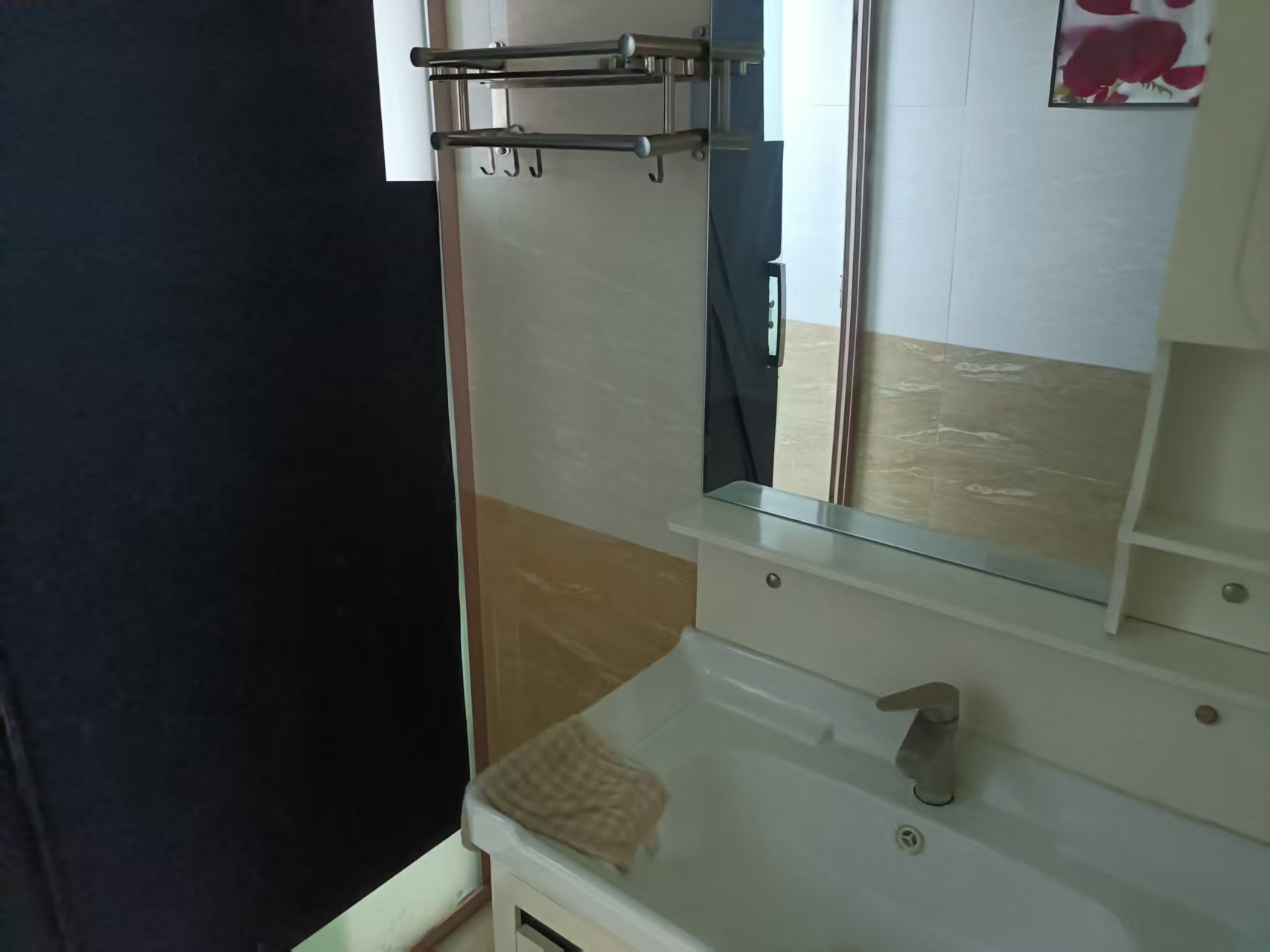 凯翔银座 4室0厅0卫 2600.0元/月 凯翔银座 4室0厅0卫 2600.0元/月室内图