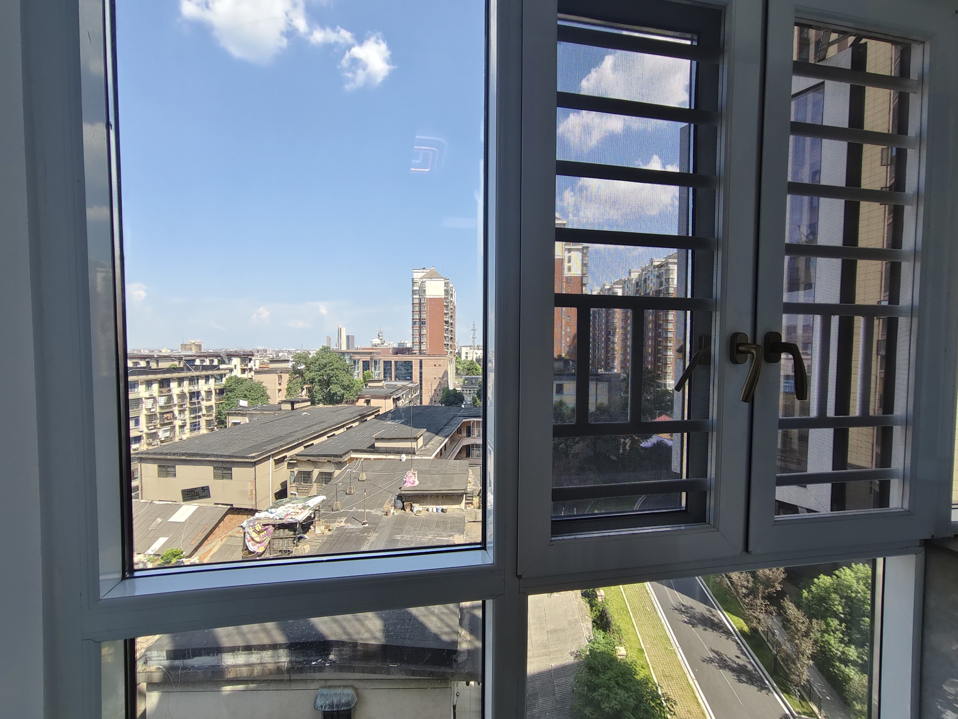 保利香槟国际  1室0厅0卫    1300.0元/月 保利香槟国际  1室0厅0卫    1300.0元/月室内图