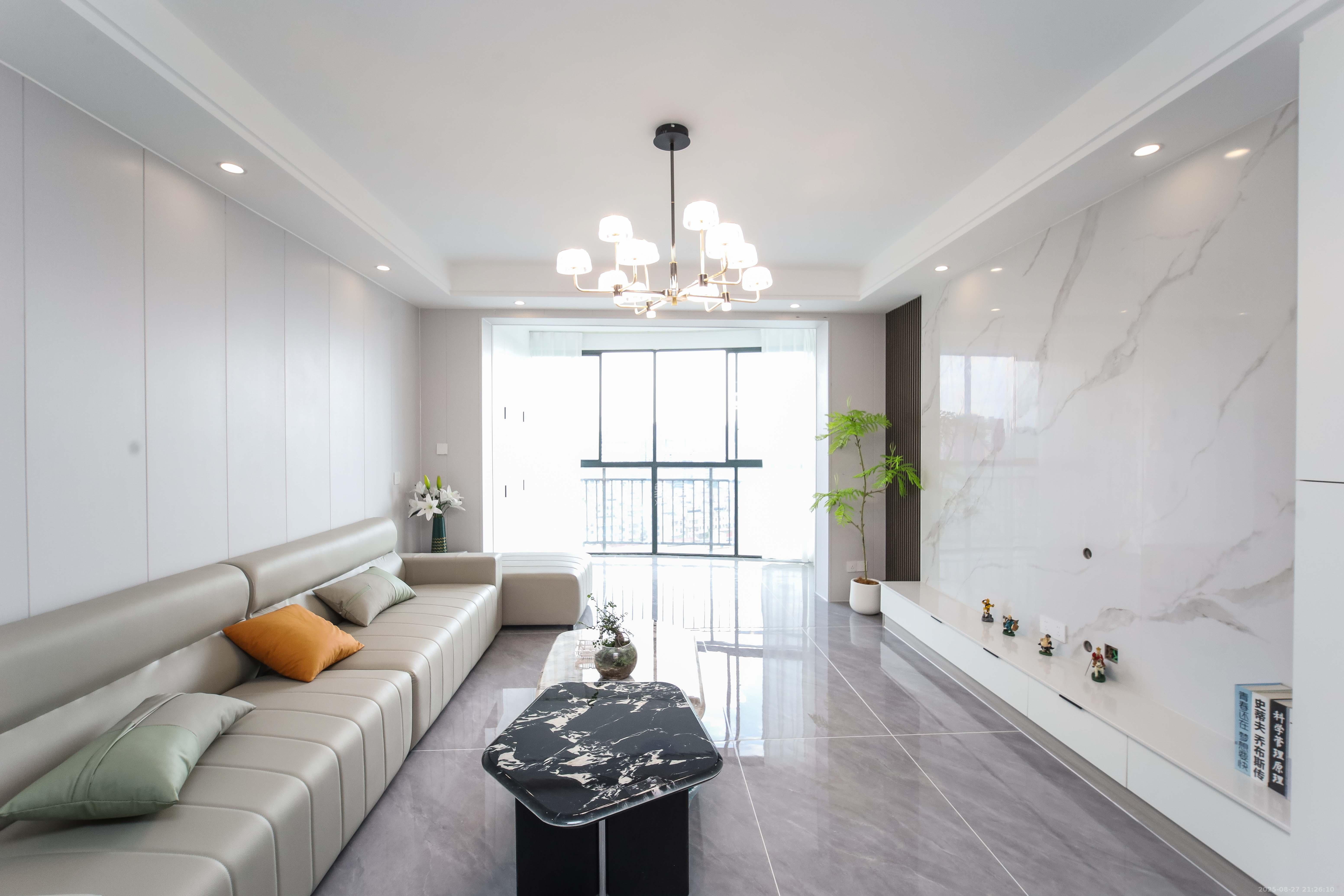 先锋东外滩  3室2厅2卫    99.0万 先锋东外滩  3室2厅2卫    99.0万客厅