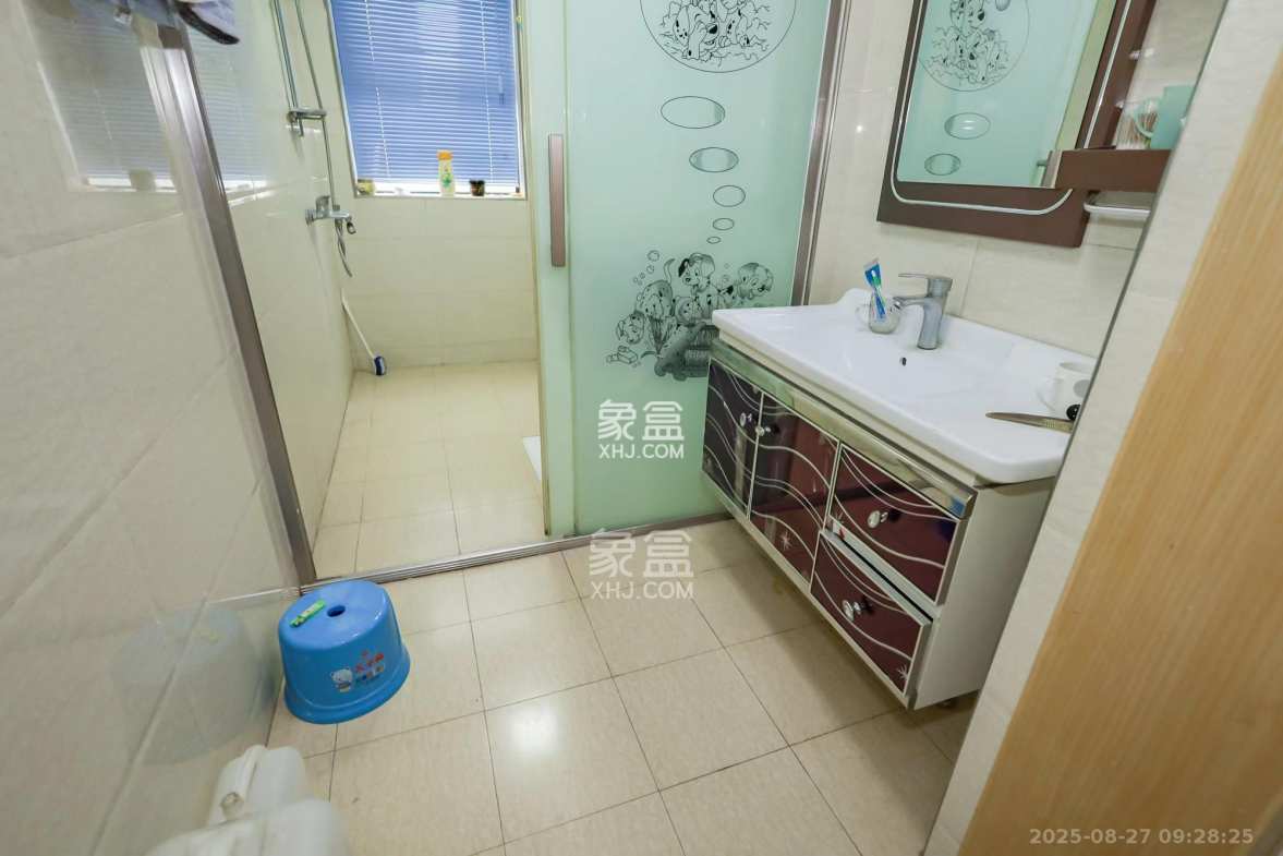 莱茵城 3室2厅1卫 2200.0元/月 莱茵城 3室2厅1卫 2200.0元/月室内图