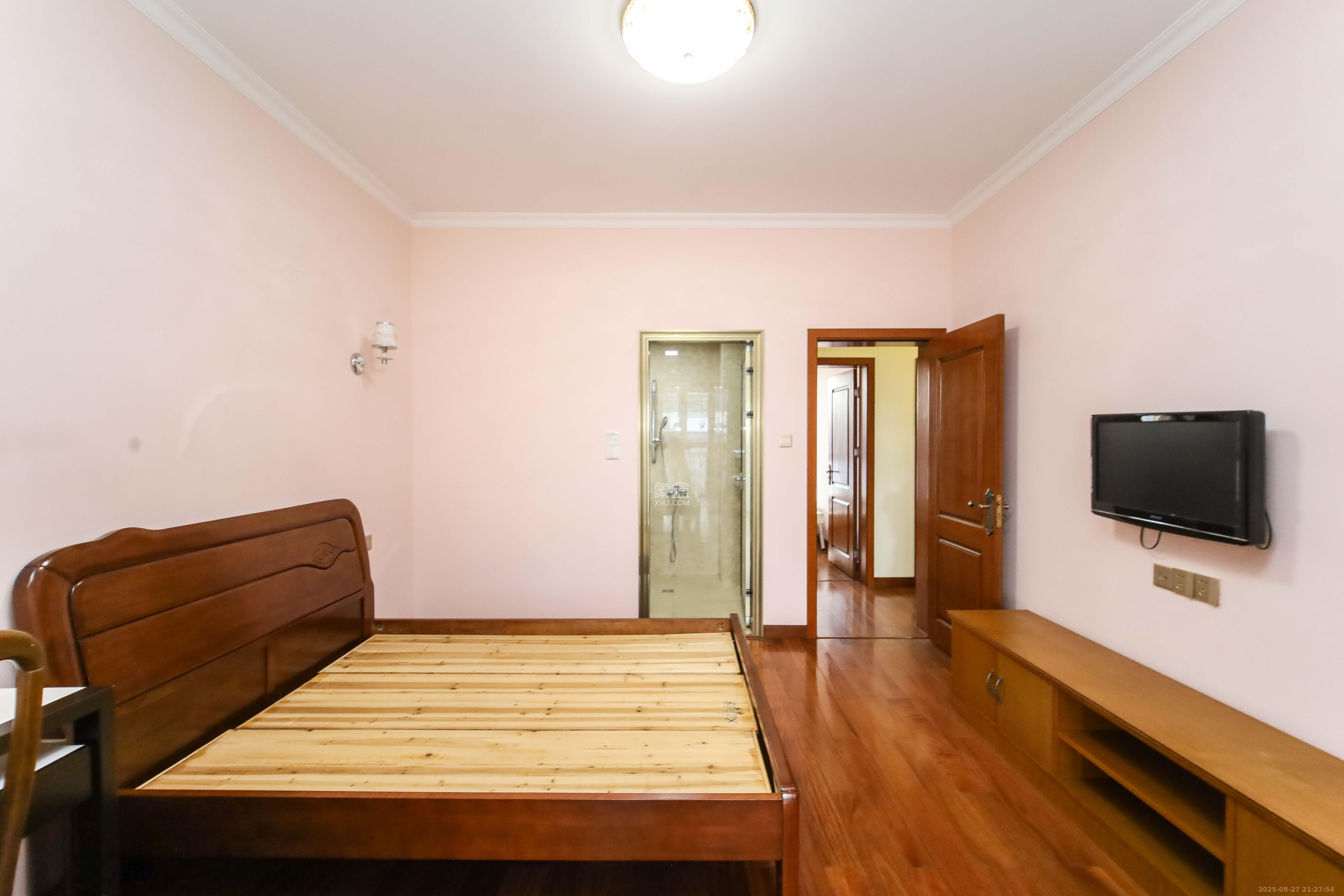 崇文阁(省教育厅宿舍) 4室2厅2卫 130.0万 崇文阁(省教育厅宿舍) 4室2厅2卫 130.0万卧室