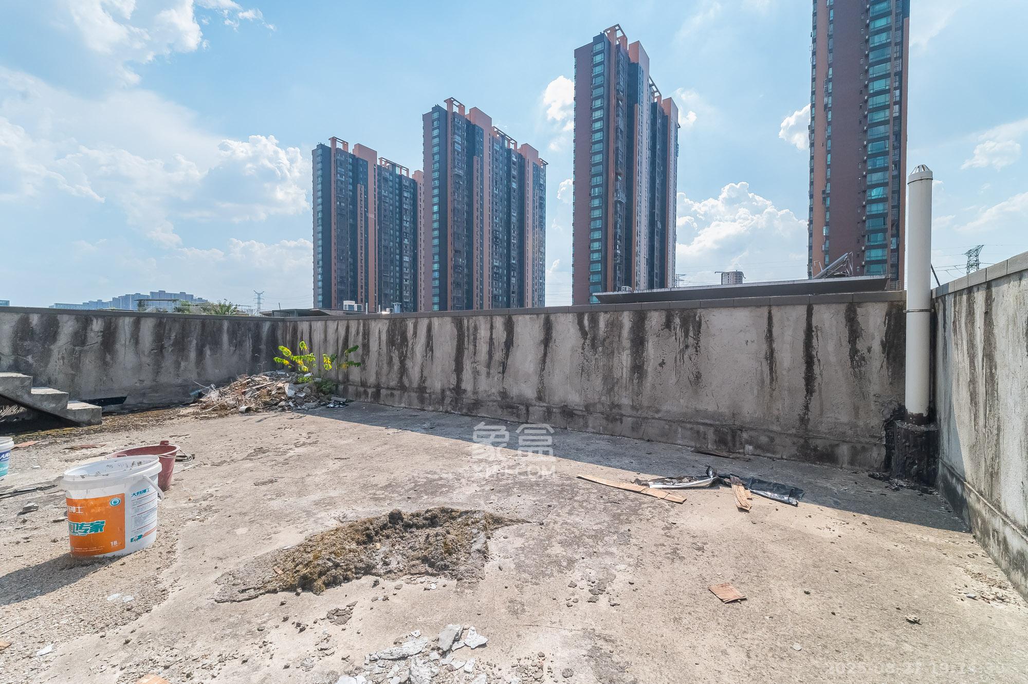 海伦春天  5室2厅2卫    228.0万其他