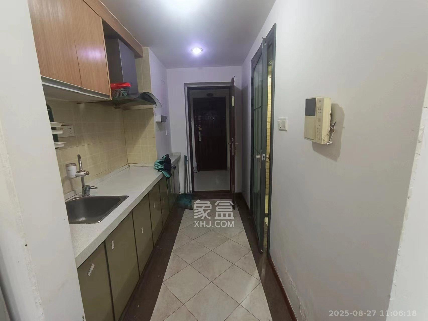 米兰春天  1室1厅1卫    1100.0元/月 米兰春天  1室1厅1卫    1100.0元/月室内图