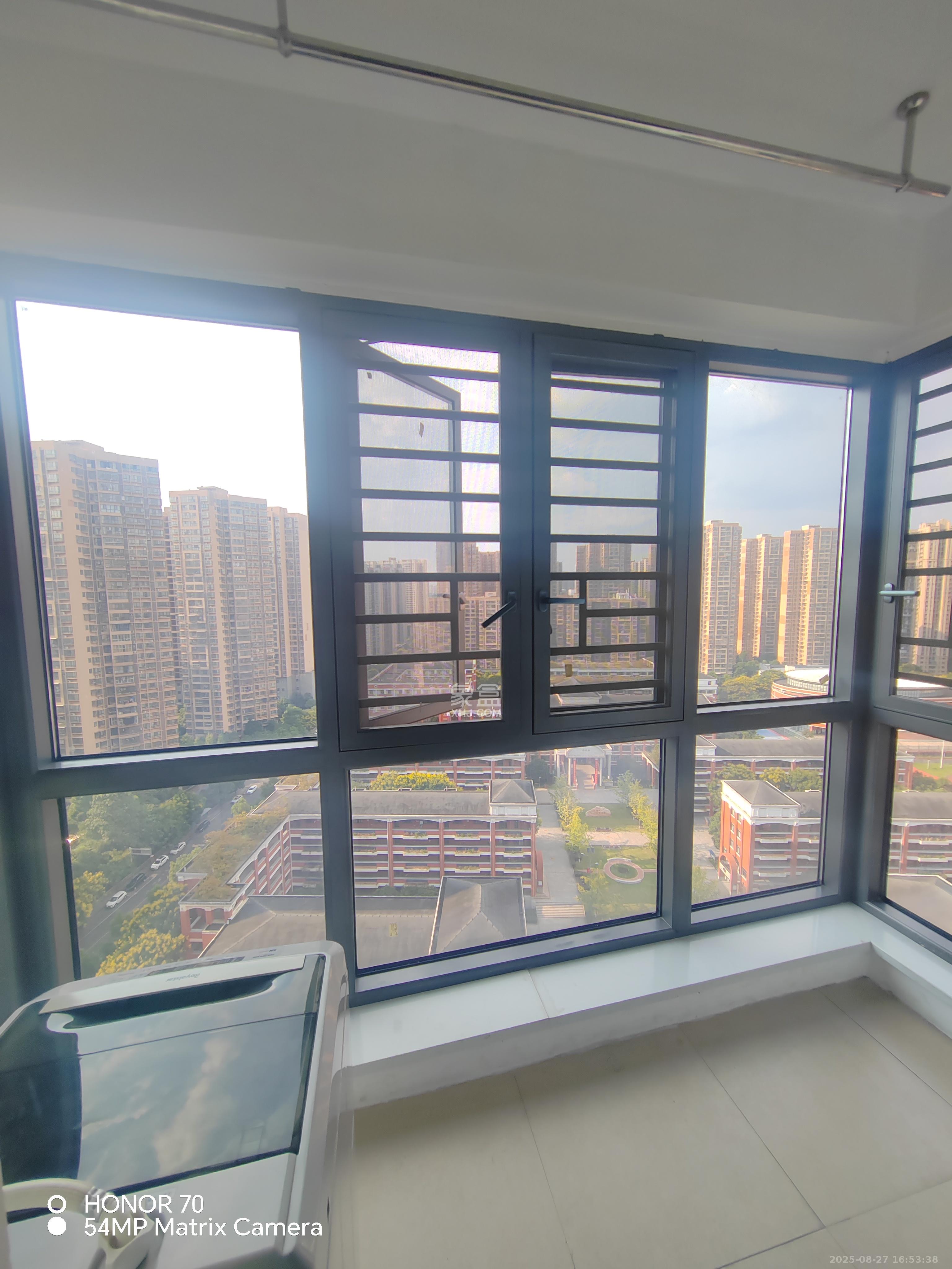 中国铁建梅溪青秀三期  4室2厅2卫    3200.0元/月 中国铁建梅溪青秀三期  4室2厅2卫    3200.0元/月