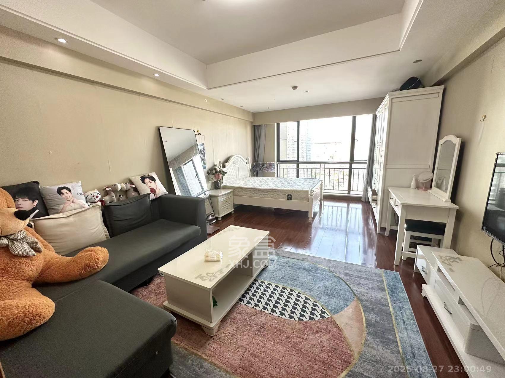 五一钻界  1室1厅1卫    2000.0元/月 五一钻界  1室1厅1卫    2000.0元/月