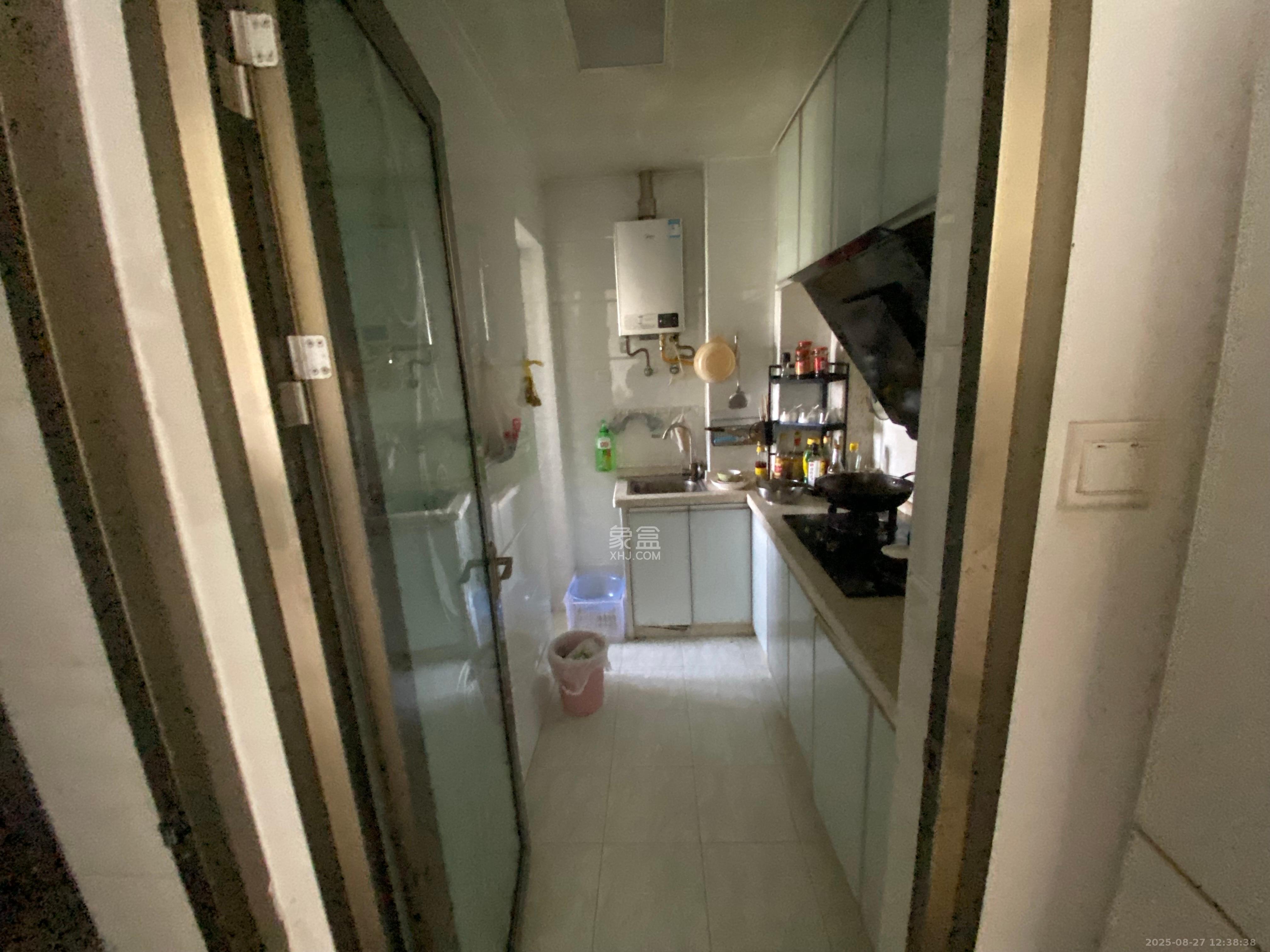 秀峰景园(领秀峰) 2室1厅1卫 1500.0元/月 秀峰景园(领秀峰) 2室1厅1卫 1500.0元/月室内图