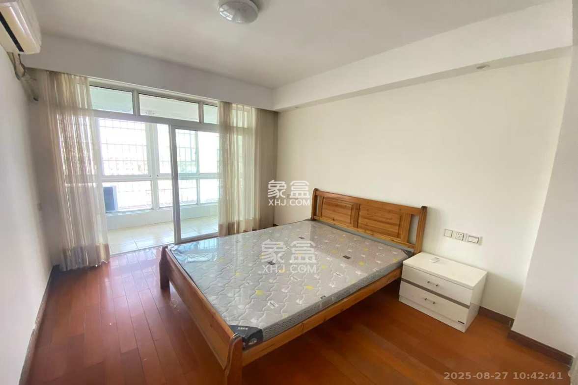 金铎嘉苑 3室2厅2卫 2800.0元/月 金铎嘉苑 3室2厅2卫 2800.0元/月室内图