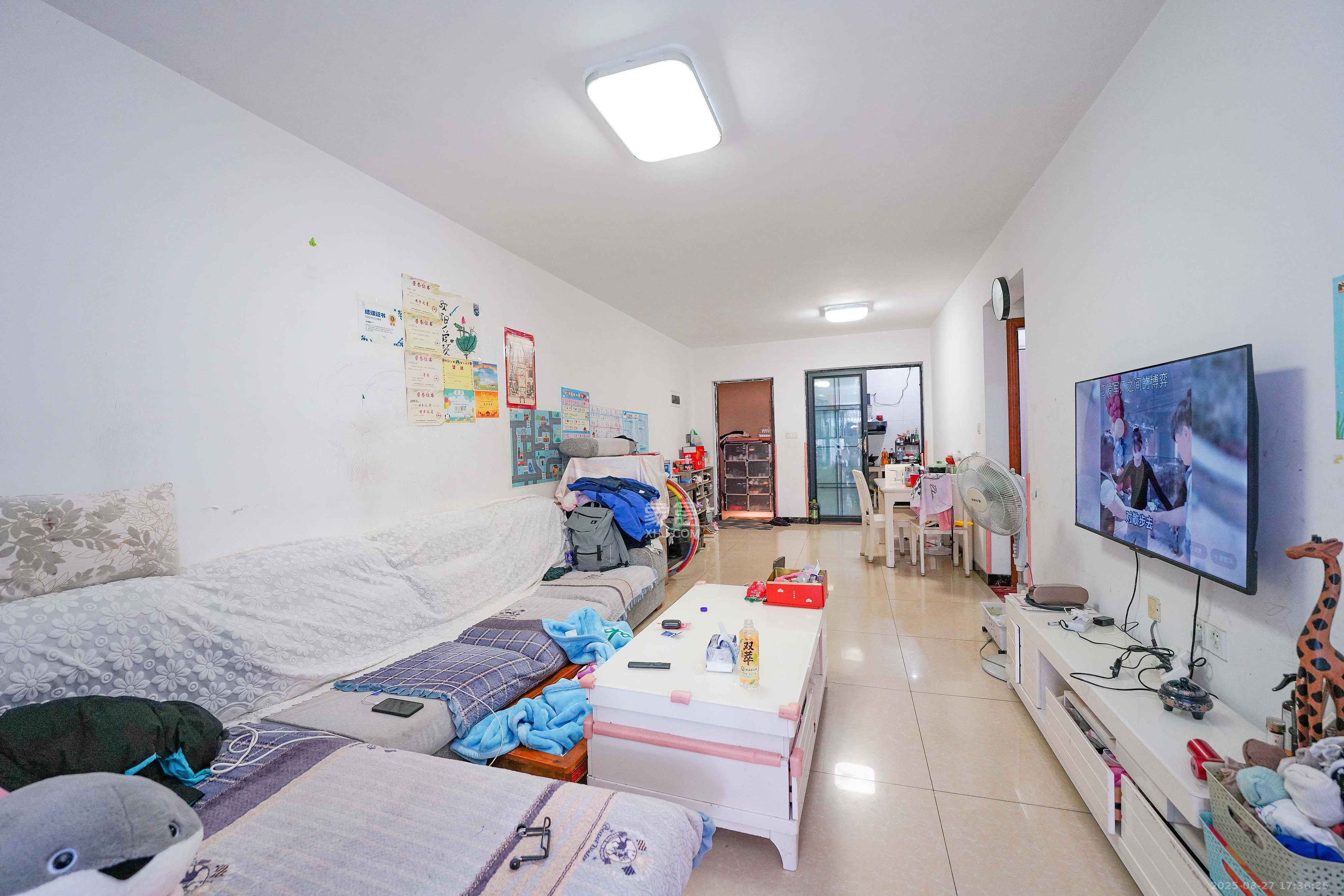 汇金城/嘉华城(二期、三期) 3室2厅2卫 2700.0元/月 汇金城/嘉华城(二期、三期) 3室2厅2卫 2700.0元/月室内图