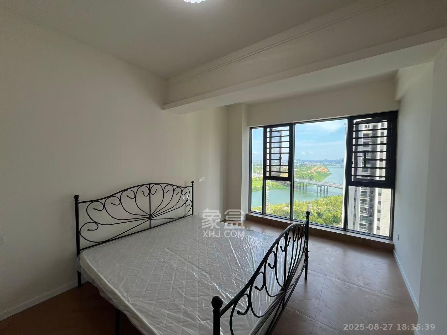 佳兆业城市广场 4室2厅2卫 2800.0元/月 佳兆业城市广场 4室2厅2卫 2800.0元/月室内图