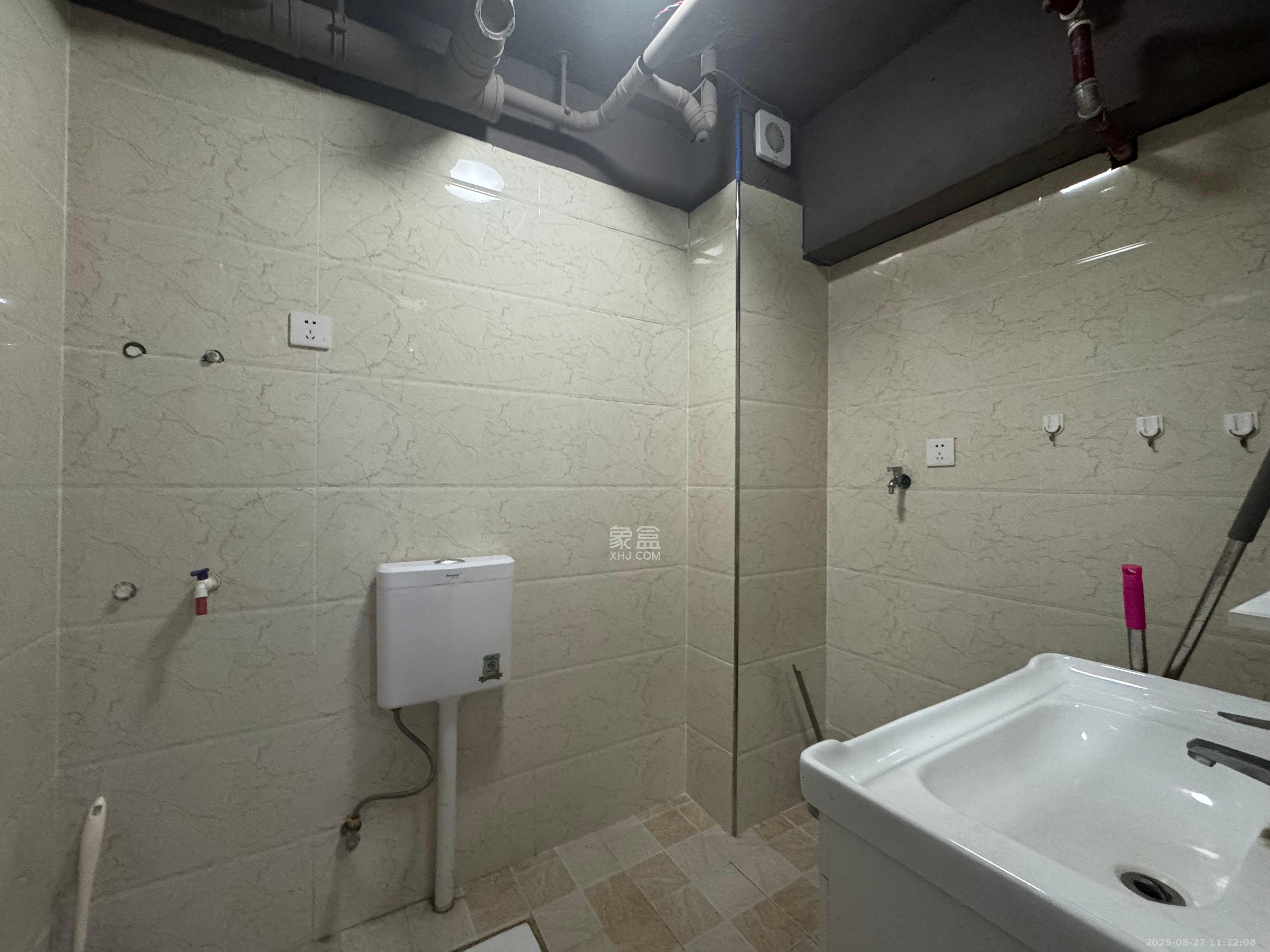 蓝湾国际广场  1室0厅0卫    3600.0元/月室内图