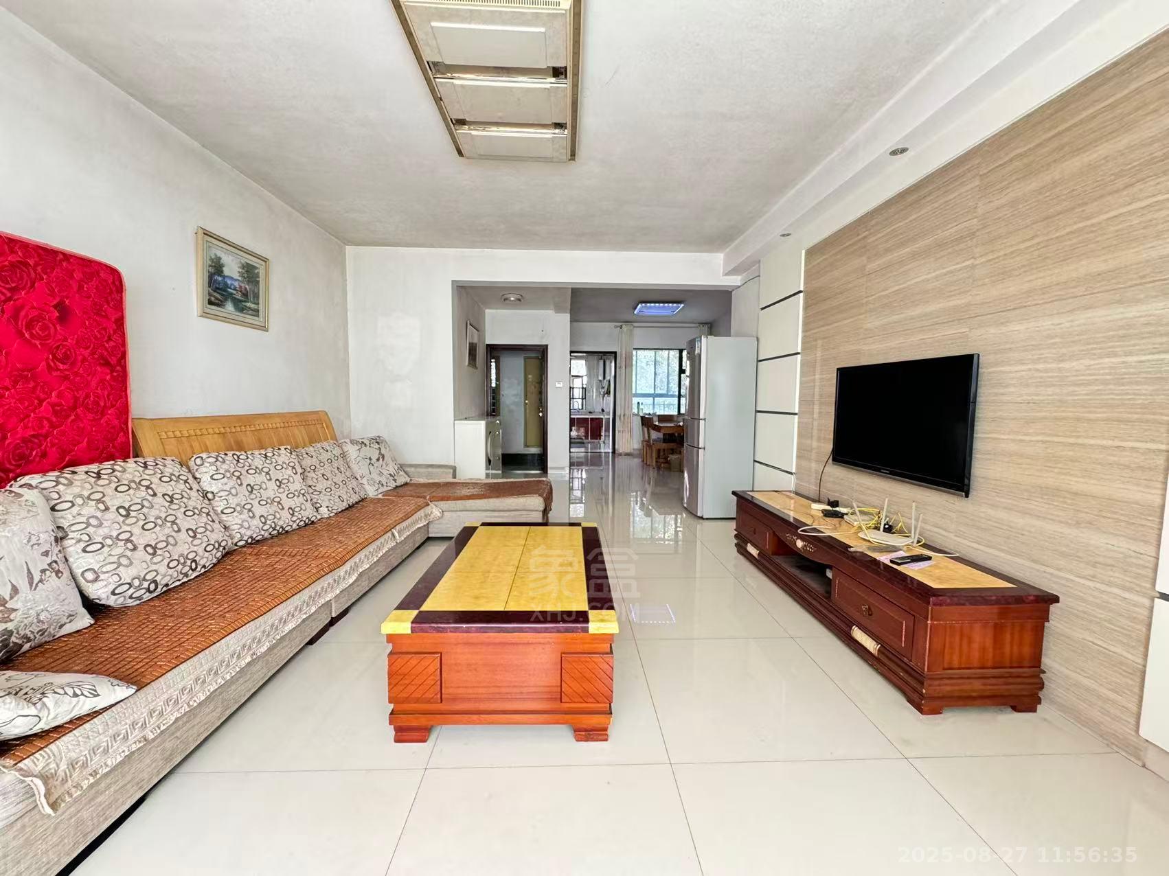 庐山春天一期桃李苑  3室2厅2卫    1800.0元/月 庐山春天一期桃李苑  3室2厅2卫    1800.0元/月