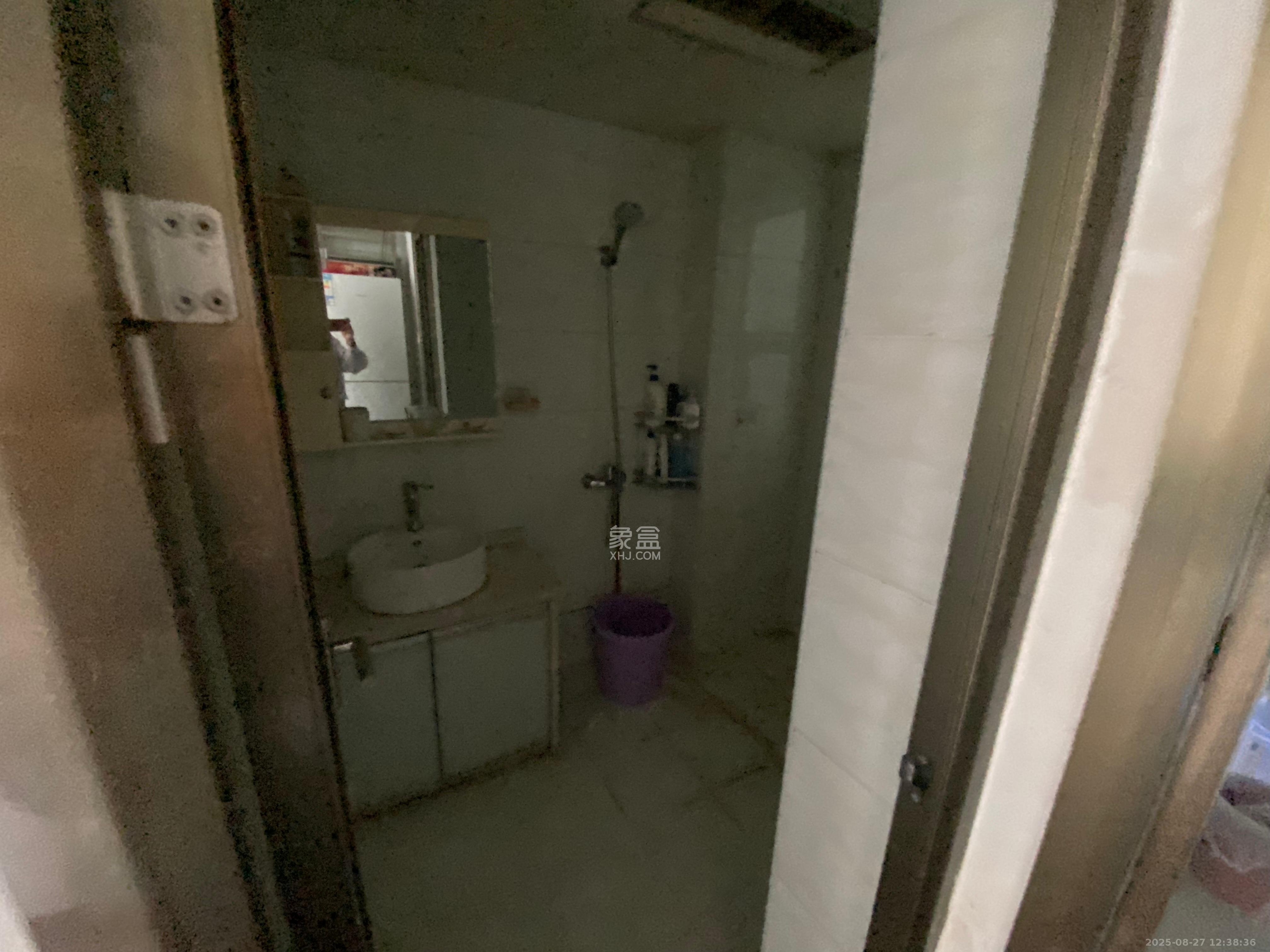 秀峰景园(领秀峰) 2室1厅1卫 1500.0元/月 秀峰景园(领秀峰) 2室1厅1卫 1500.0元/月室内图