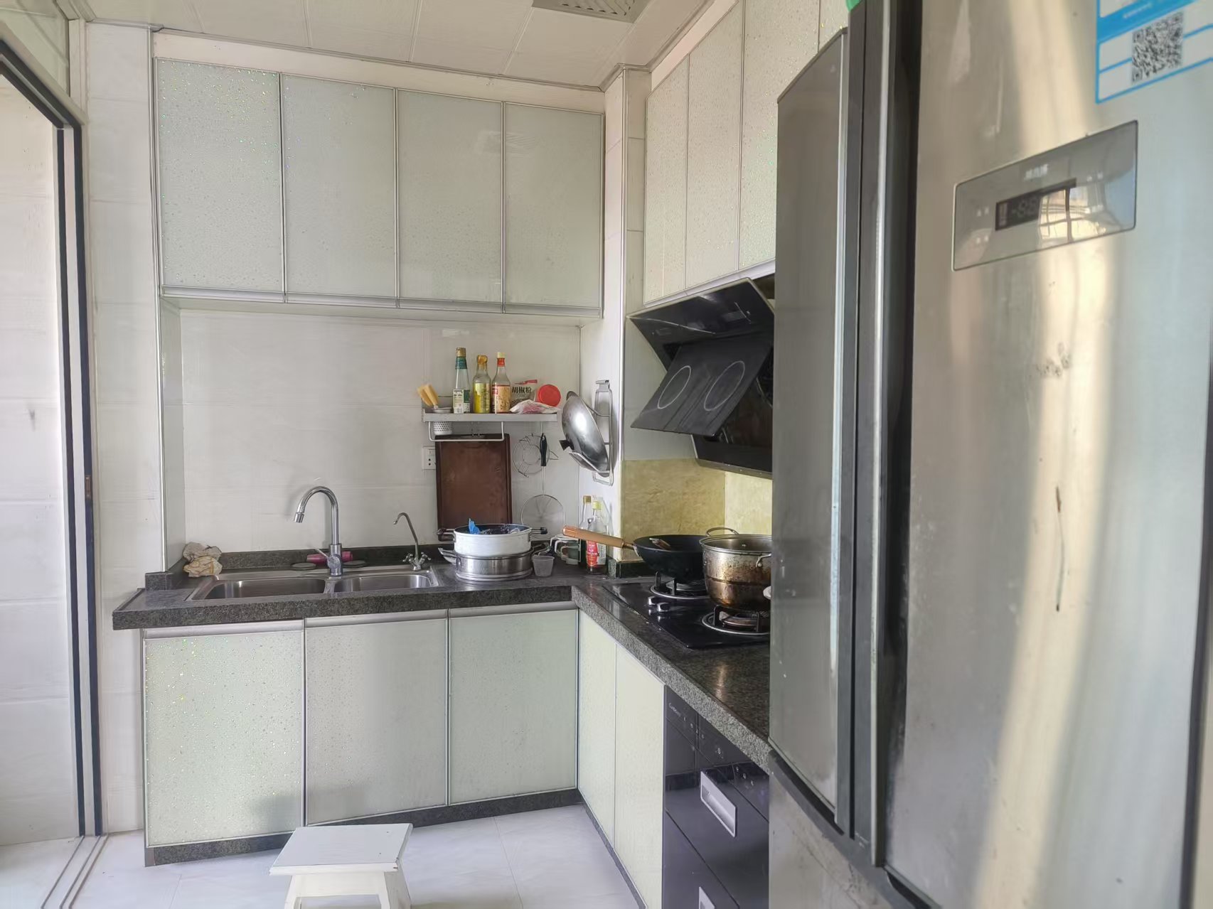 湾田家园  3室2厅2卫    59.8万 湾田家园  3室2厅2卫    59.8万客厅