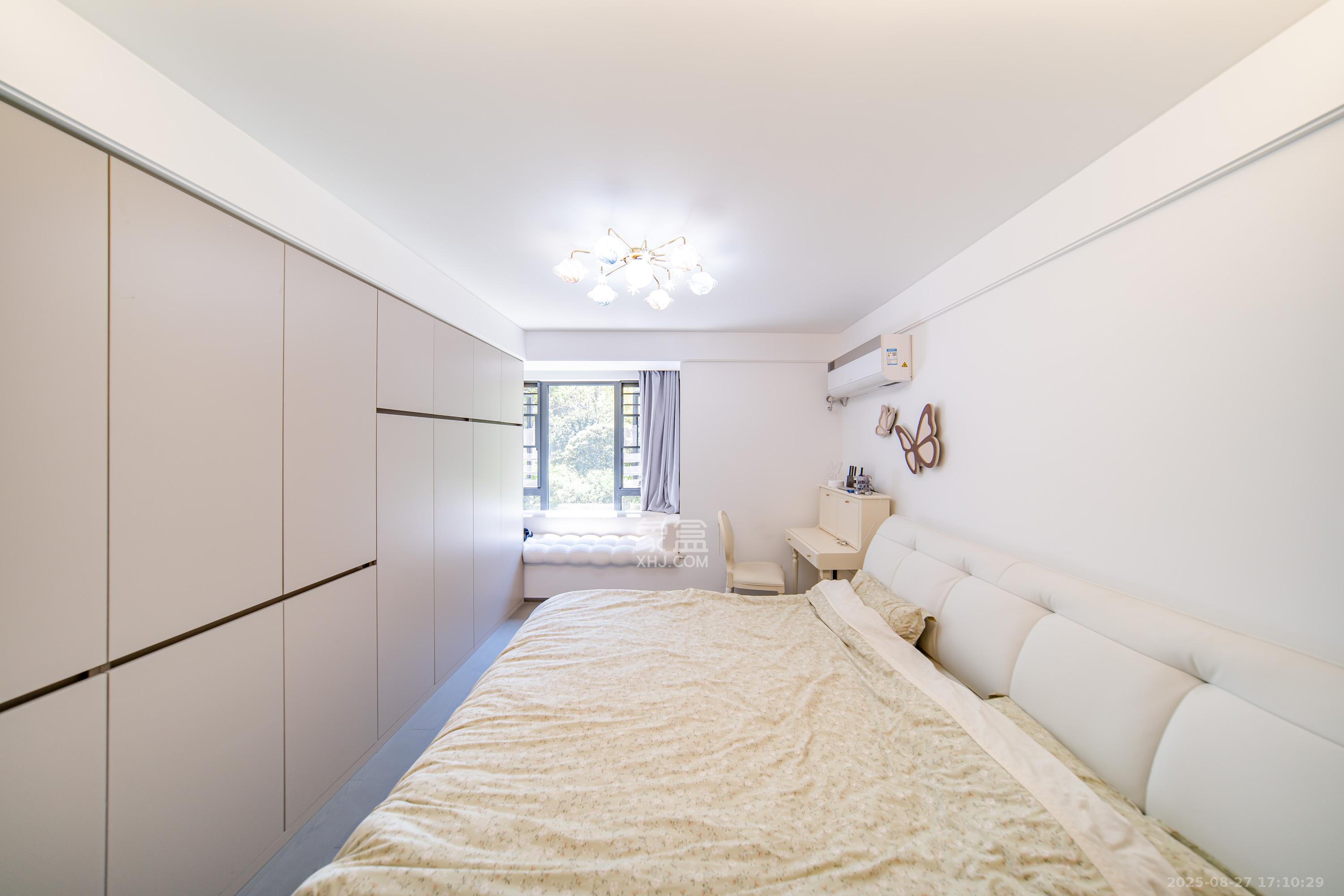 华润置地润樾府 4室2厅2卫 200.0万 华润置地润樾府 4室2厅2卫 200.0万卧室