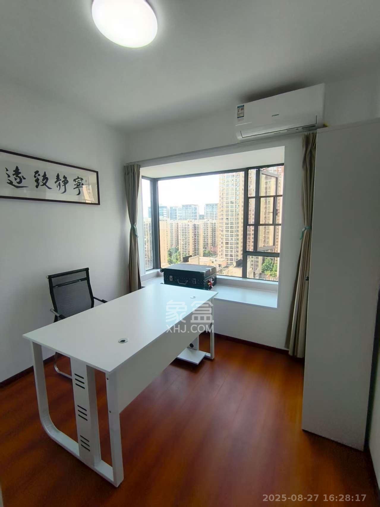 诺德滨江逸园（中铁逸园）  4室2厅2卫   4288.00元/月室内图
