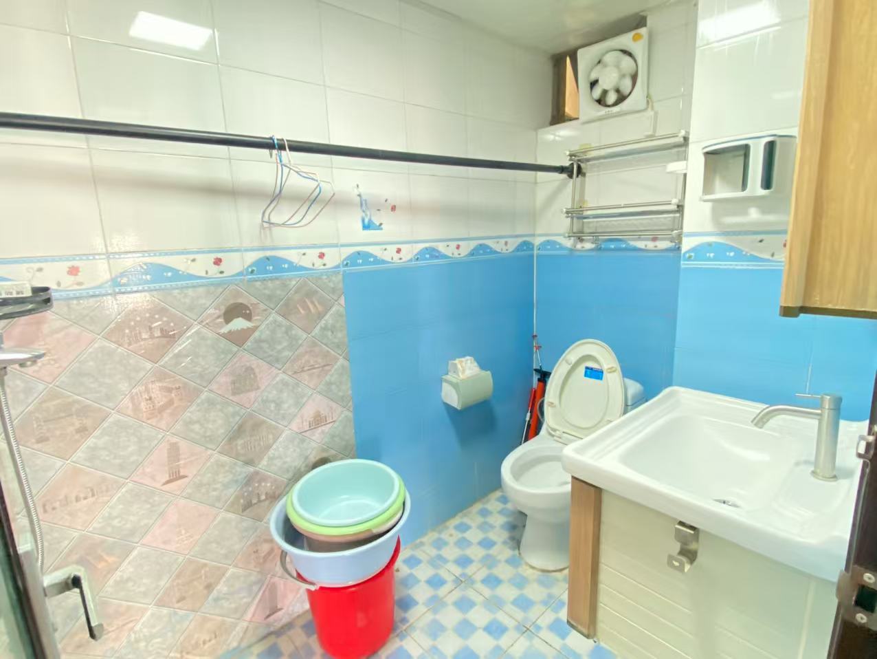 祥阁深蓝湾  2室2厅1卫   2200.00元/月室内图