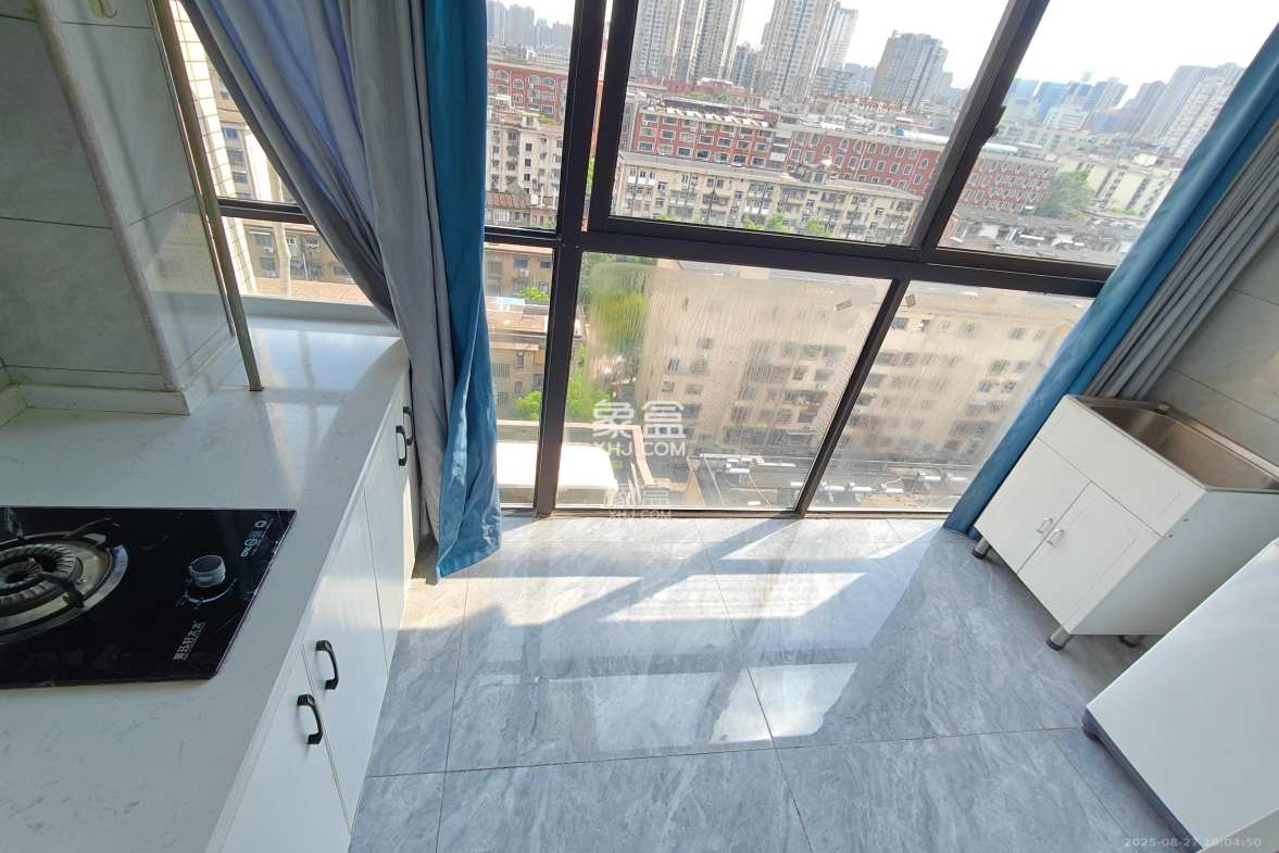 鹏程府  1室1厅1卫    1700.0元/月 鹏程府  1室1厅1卫    1700.0元/月室内图