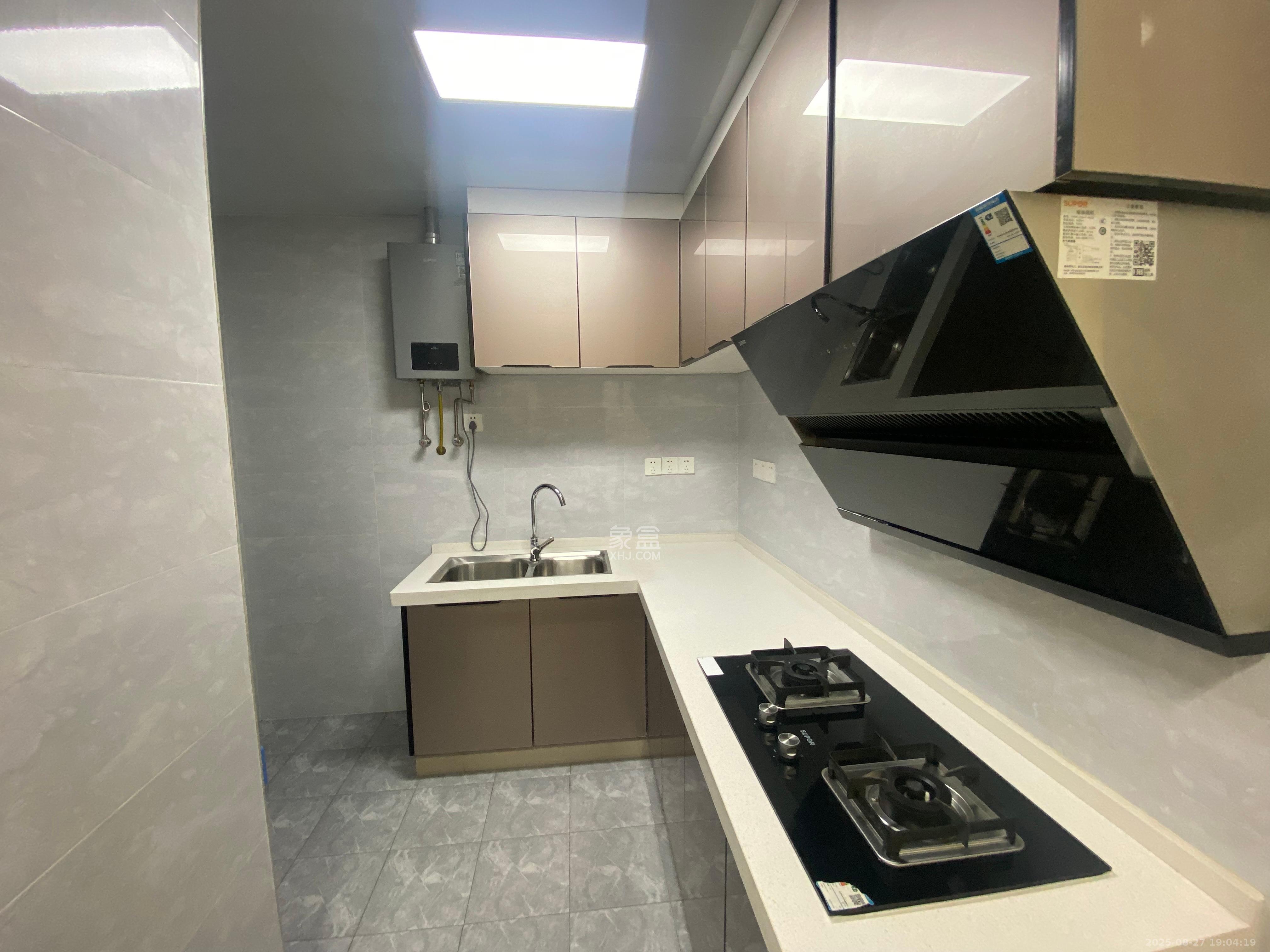 保利西海岸A区  2室2厅1卫    3000.0元/月室内图