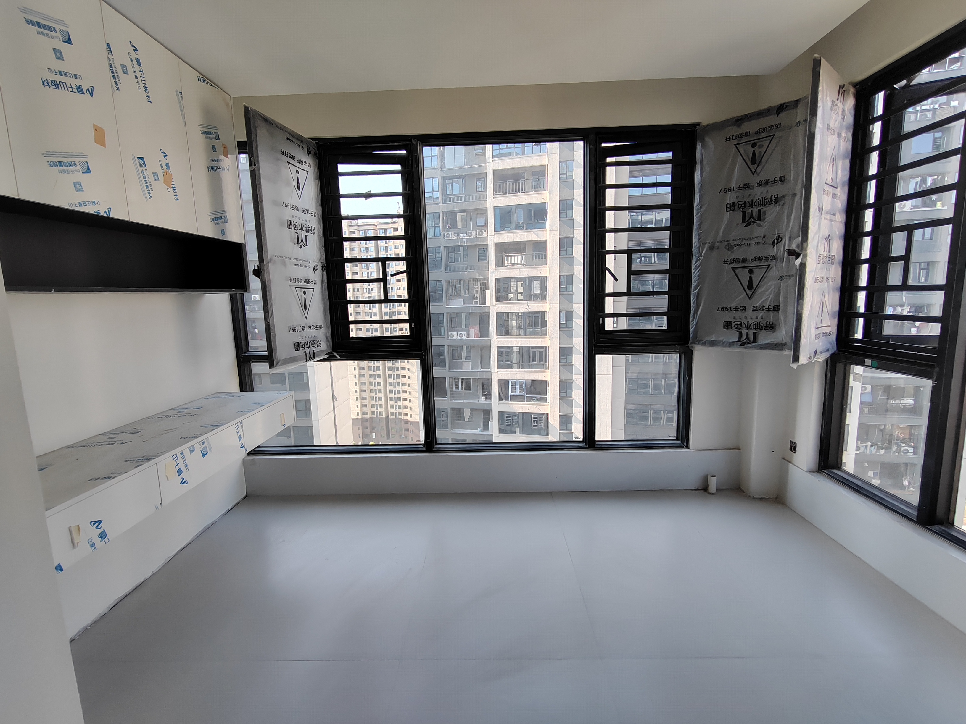 湘悦青春里 5室2厅2卫 108.0万 湘悦青春里 5室2厅2卫 108.0万客厅