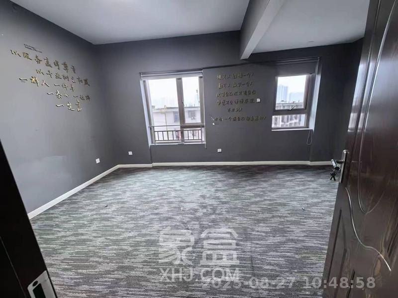 潮宗御苑 4室2厅2卫 6000.0元/月 潮宗御苑 4室2厅2卫 6000.0元/月室内图