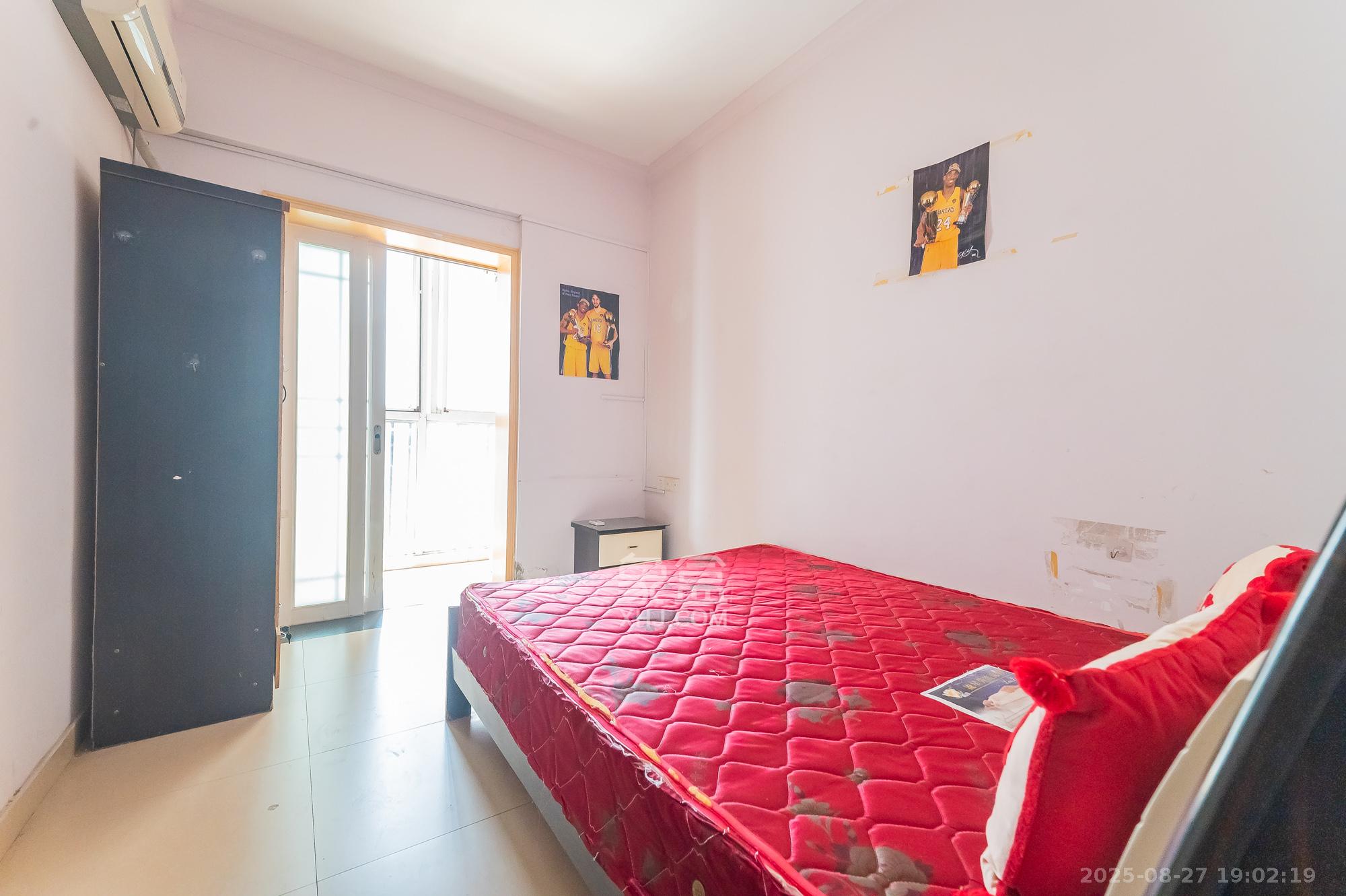 开源鑫景  4室2厅2卫    98.0万 开源鑫景  4室2厅2卫    98.0万卧室