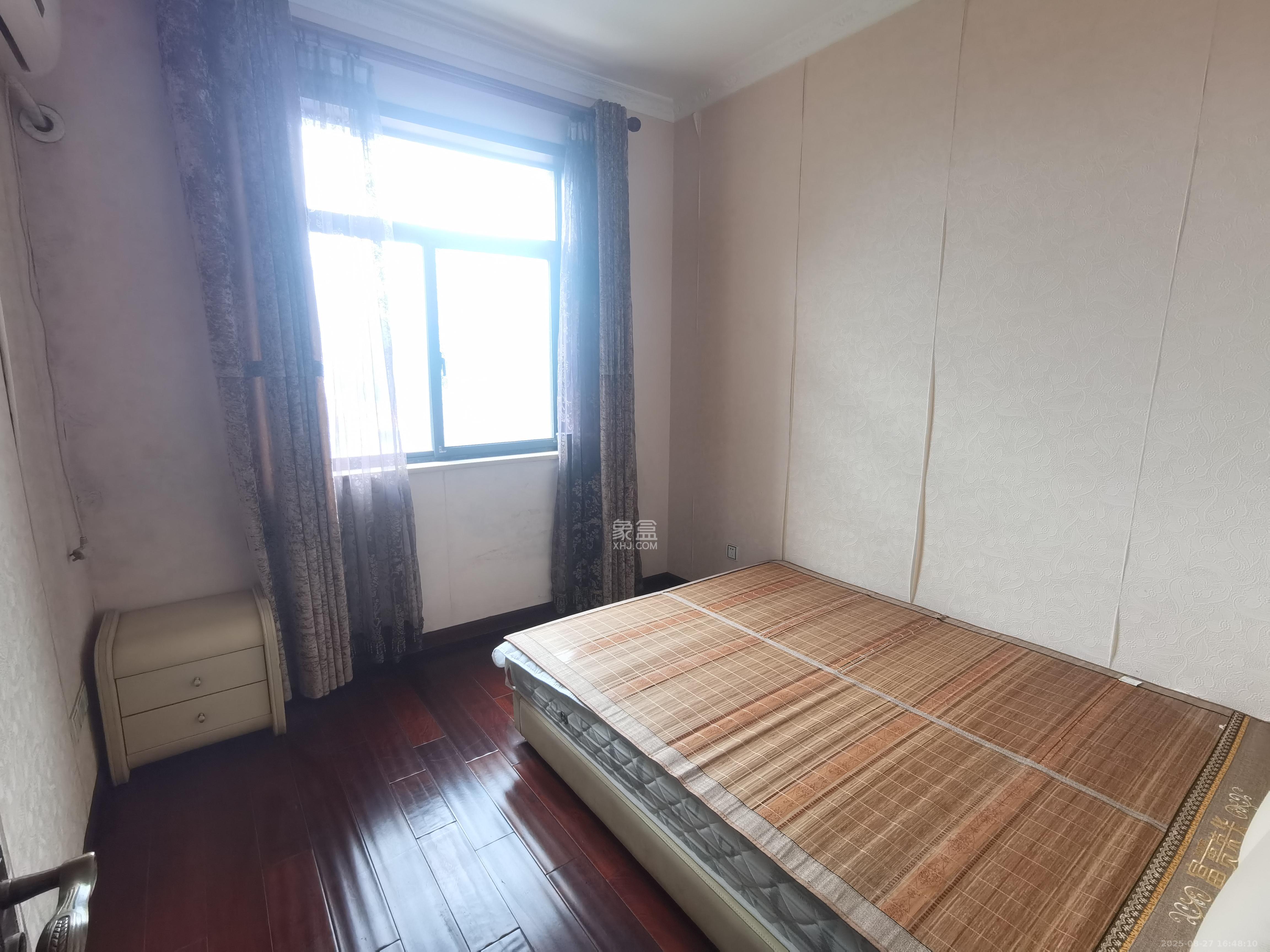 纳帕溪谷 3室2厅2卫 1600.0元/月 纳帕溪谷 3室2厅2卫 1600.0元/月室内图