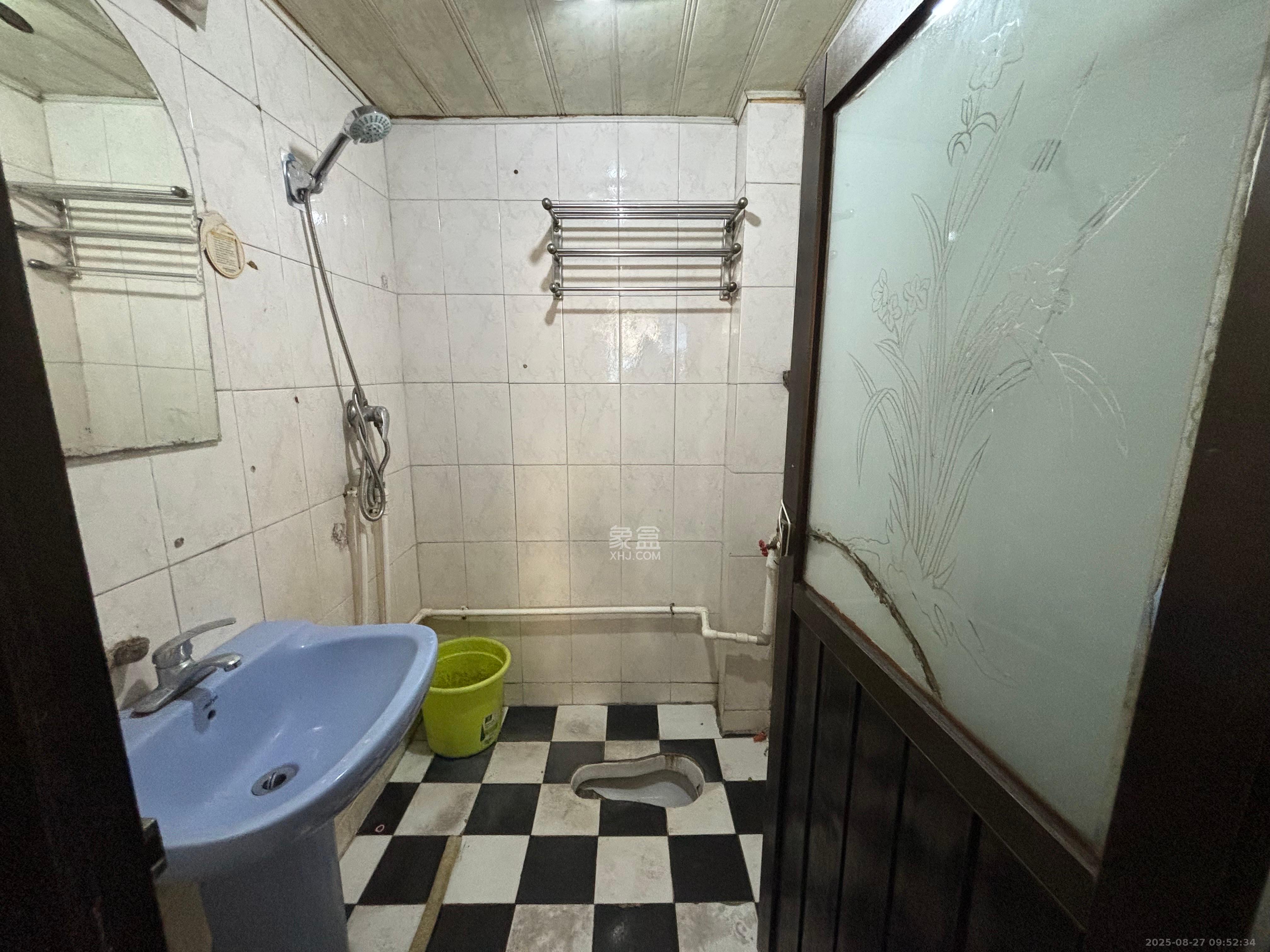 东风一村社区房(王家垅) 2室1厅1卫 1550.0元/月 东风一村社区房(王家垅) 2室1厅1卫 1550.0元/月室内图