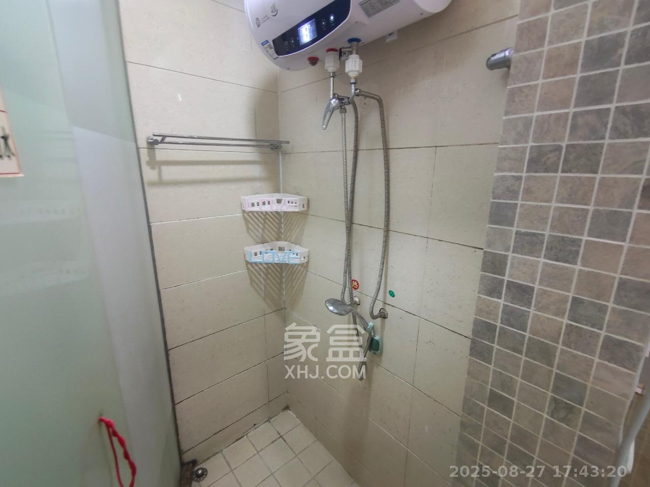 铂宫  1室1厅1卫    1600.0元/月室内图