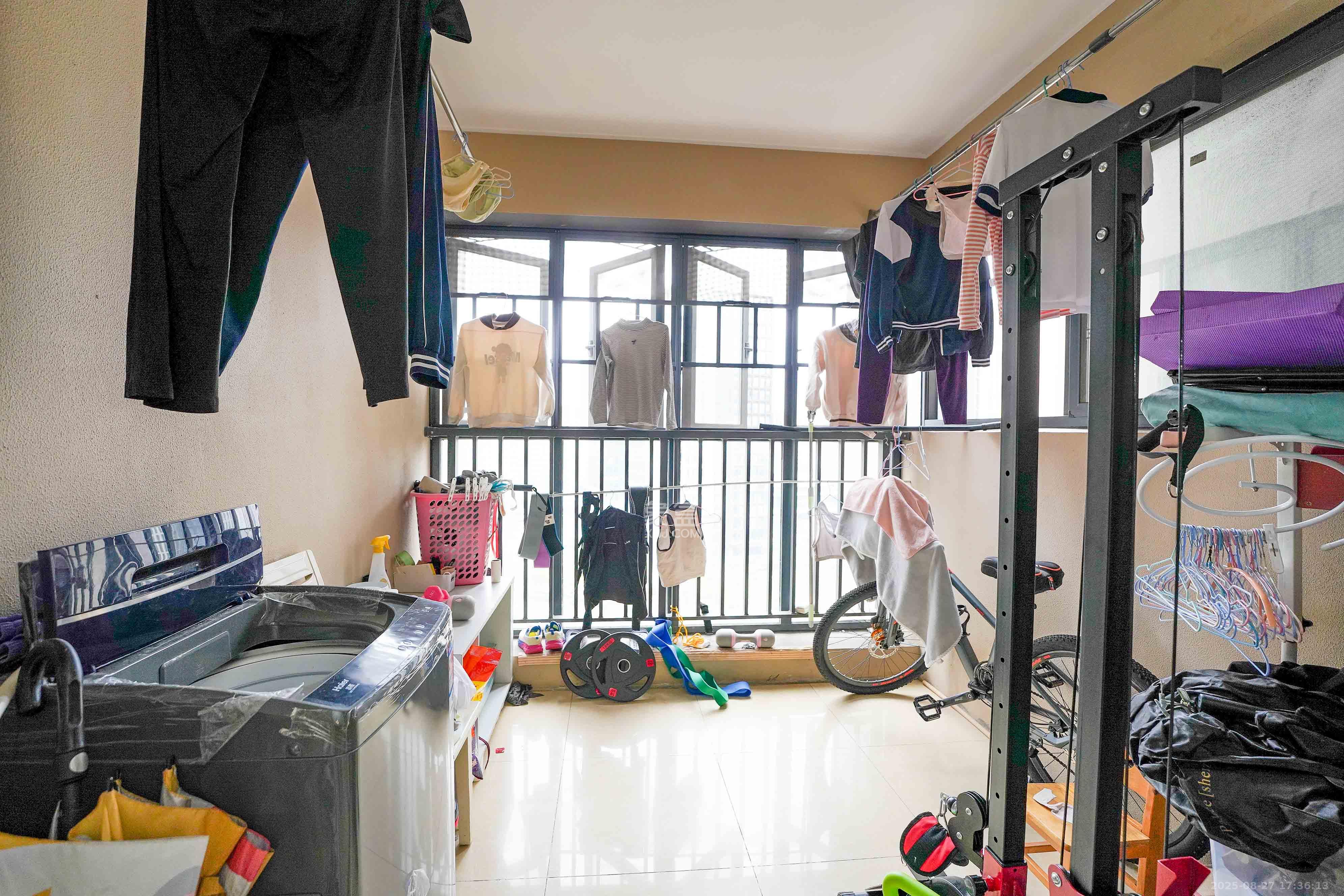 汇金城/嘉华城(二期、三期) 3室2厅2卫 2700.0元/月 汇金城/嘉华城(二期、三期) 3室2厅2卫 2700.0元/月室内图