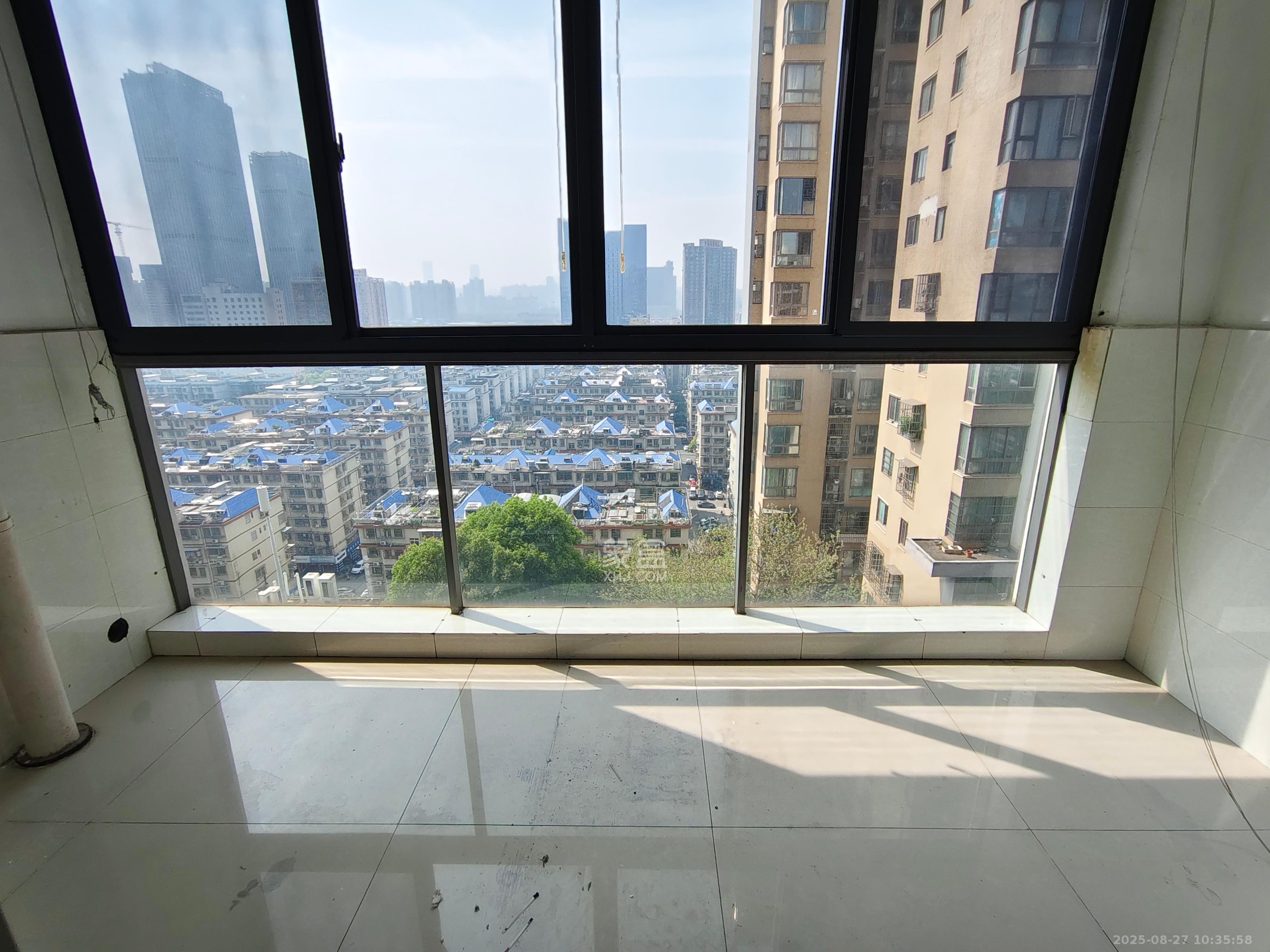 银港水晶城  2室2厅1卫    2000.0元/月室内图