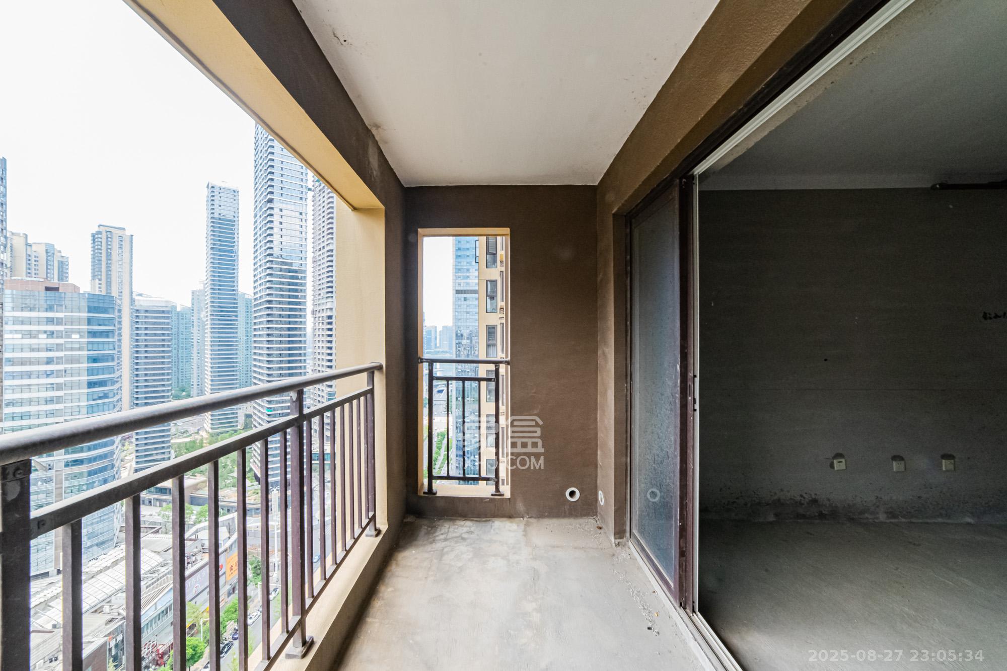 北辰三角洲C2区  3室2厅2卫    160.0万 北辰三角洲C2区  3室2厅2卫    160.0万阳台