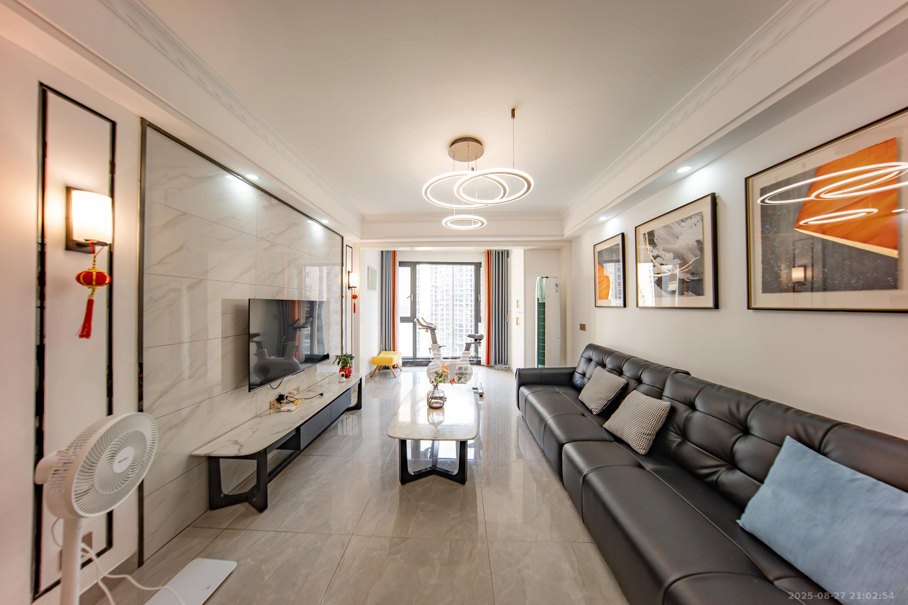 融创融公馆(融创臻苑)  3室2厅2卫    112.0万 融创融公馆(融创臻苑)  3室2厅2卫    112.0万客厅