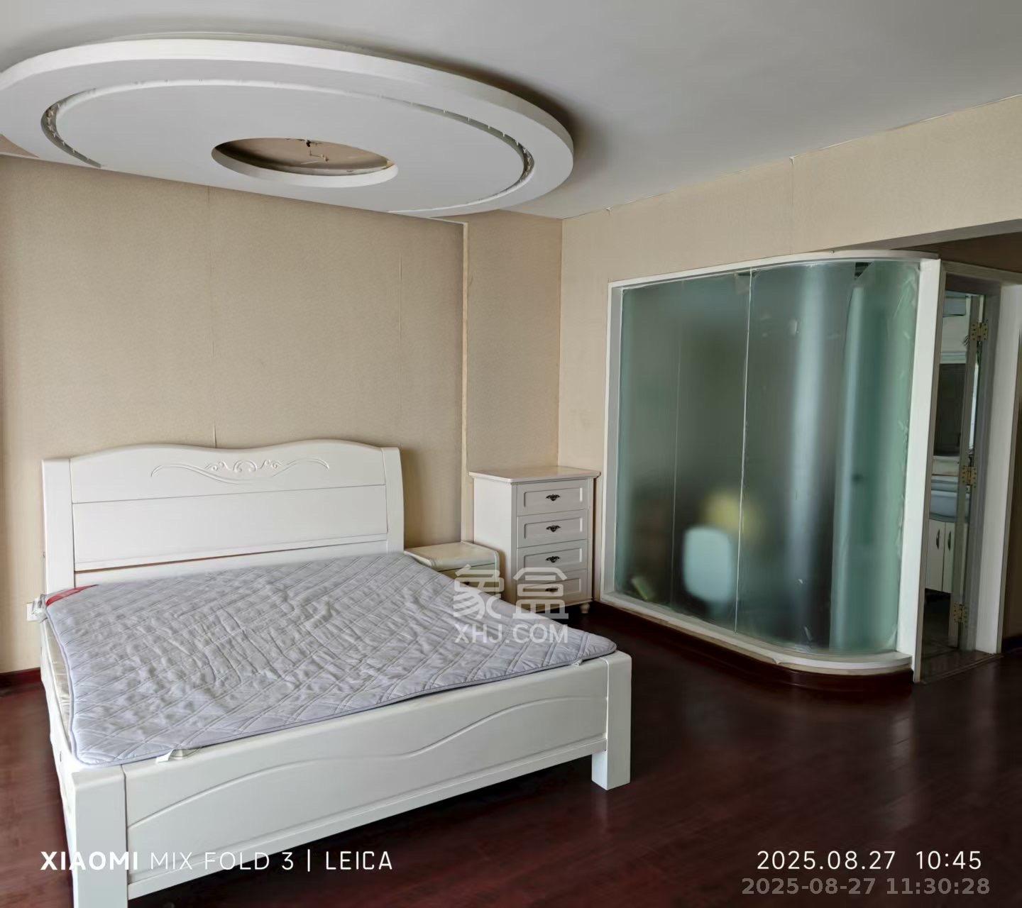 香格里嘉园  3室2厅2卫    4200.0元/月 香格里嘉园  3室2厅2卫    4200.0元/月室内图