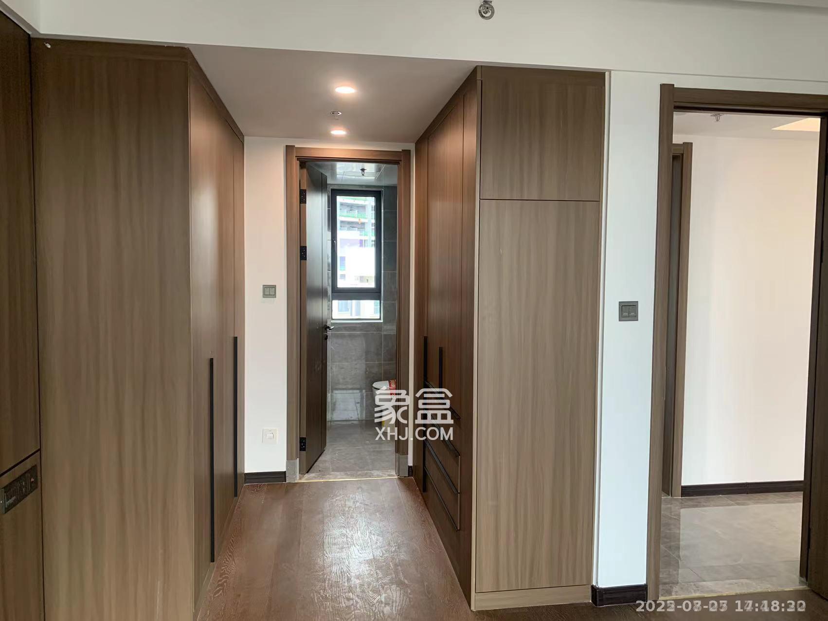 卓越中寰  4室2厅2卫   5500.00元/月室内图