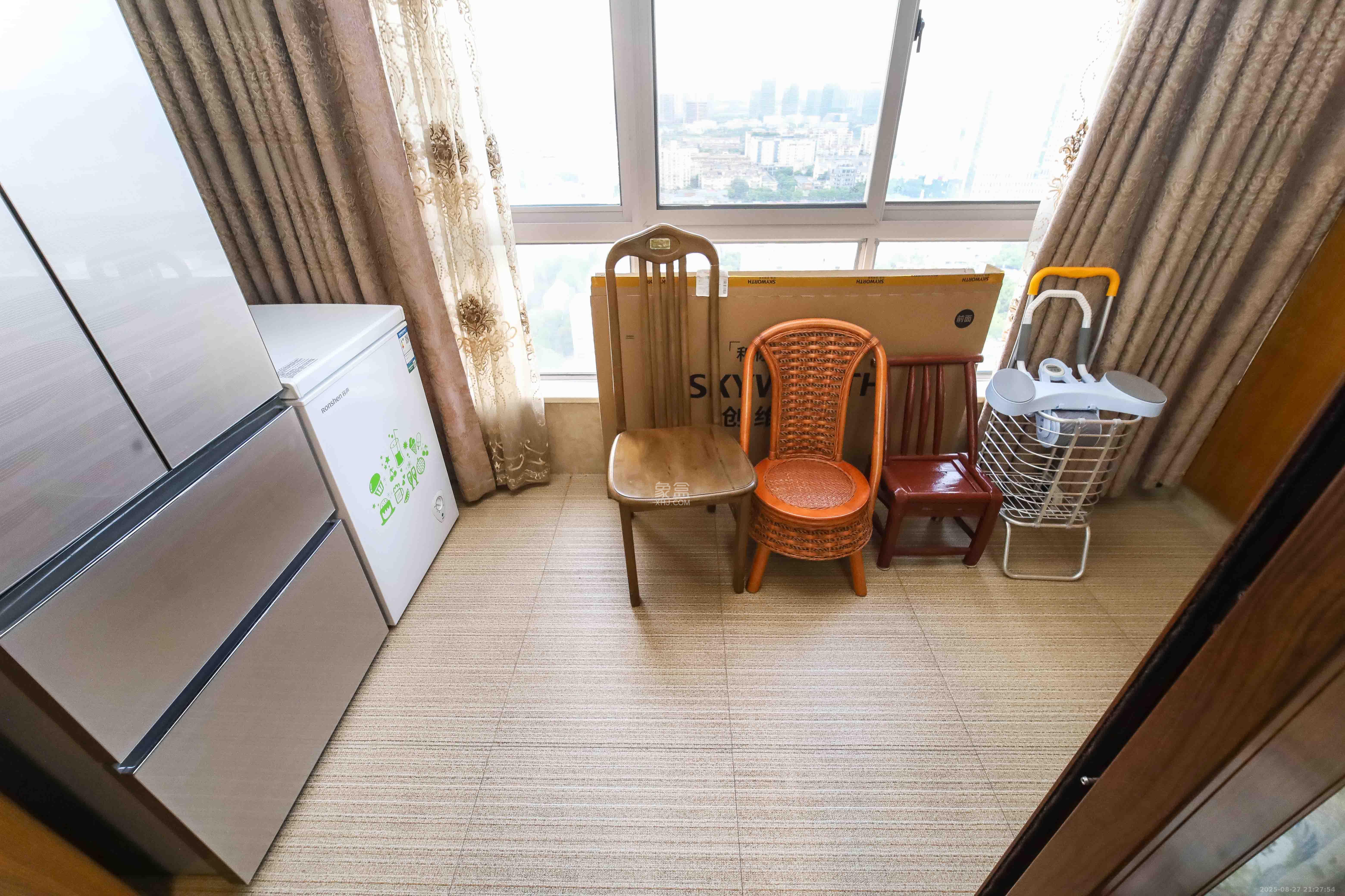 崇文阁(省教育厅宿舍) 4室2厅2卫 130.0万 崇文阁(省教育厅宿舍) 4室2厅2卫 130.0万阳台