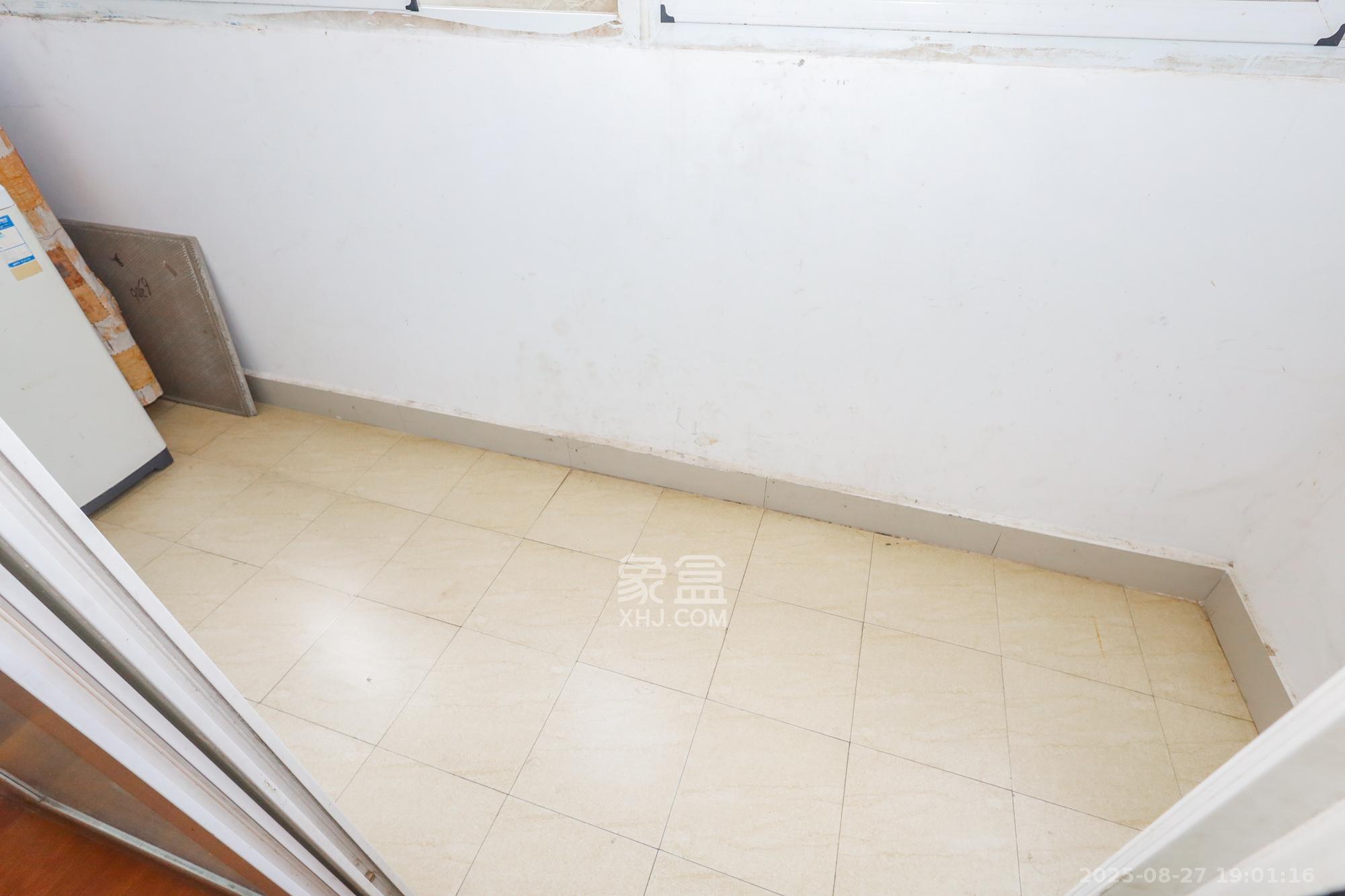 德润园 2室2厅1卫 53.0万 德润园 2室2厅1卫 53.0万阳台