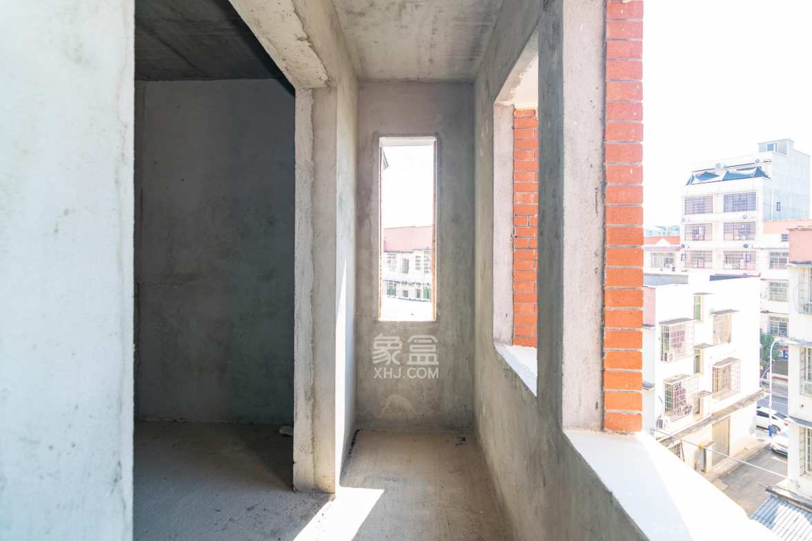 熙庭原著(房聚云台府) 5室2厅3卫 113.8万 熙庭原著(房聚云台府) 5室2厅3卫 113.8万阳台