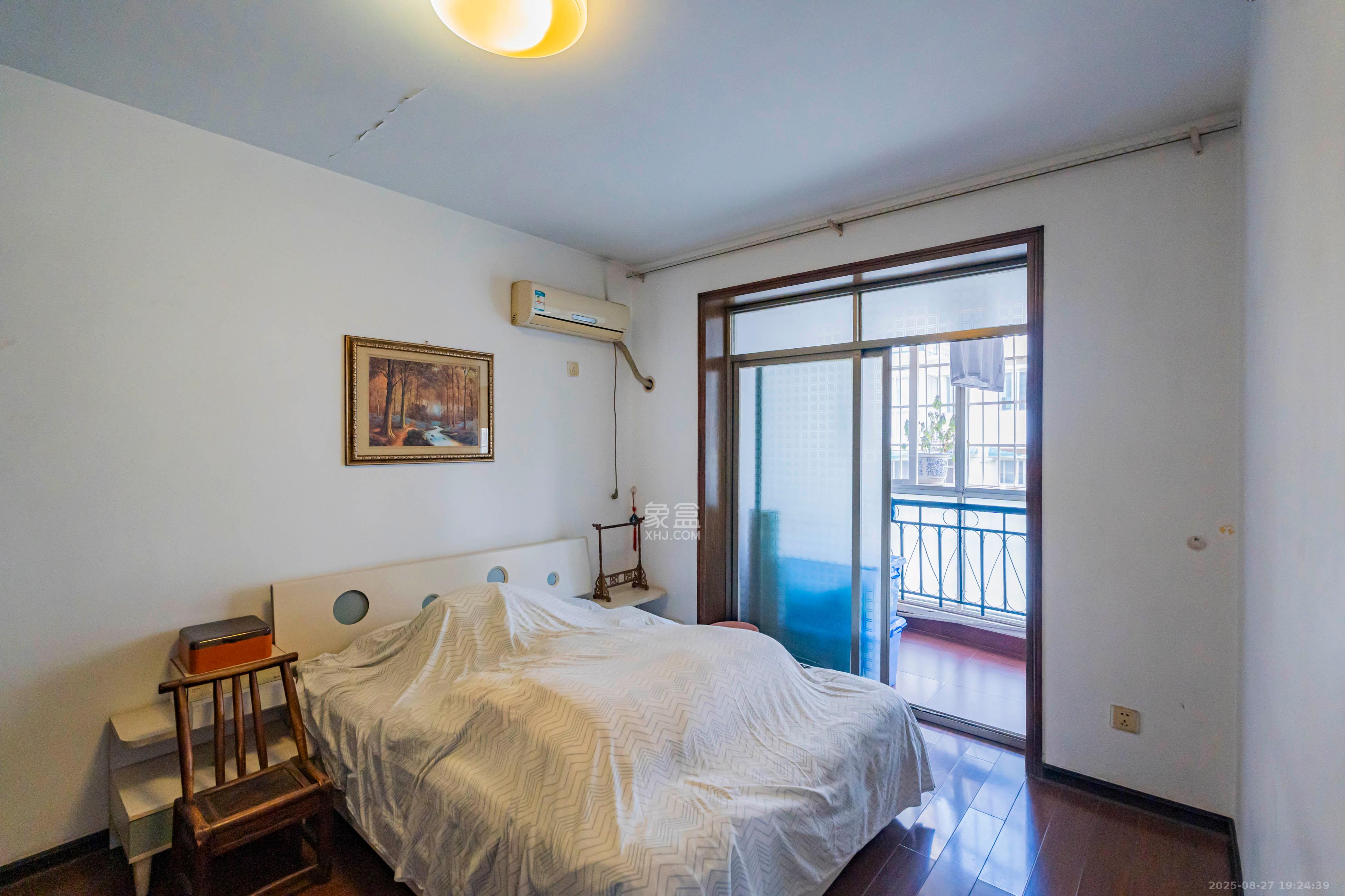 金帆小区 2室2厅1卫 50.0万 金帆小区 2室2厅1卫 50.0万卧室