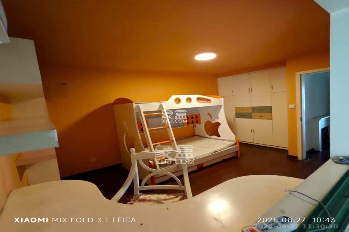 香格里嘉园  3室2厅2卫    4200.0元/月 香格里嘉园  3室2厅2卫    4200.0元/月室内图